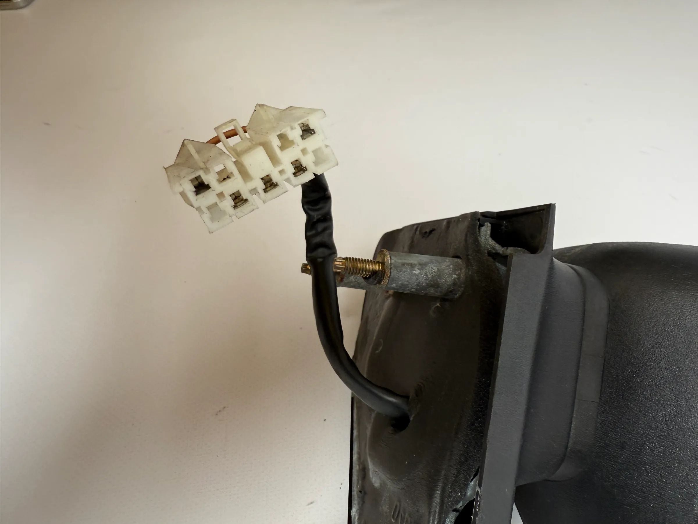 Original Renault 19 Außenspiegel / Seitenspiegel Elek. Links Schwarz BGE212LLL