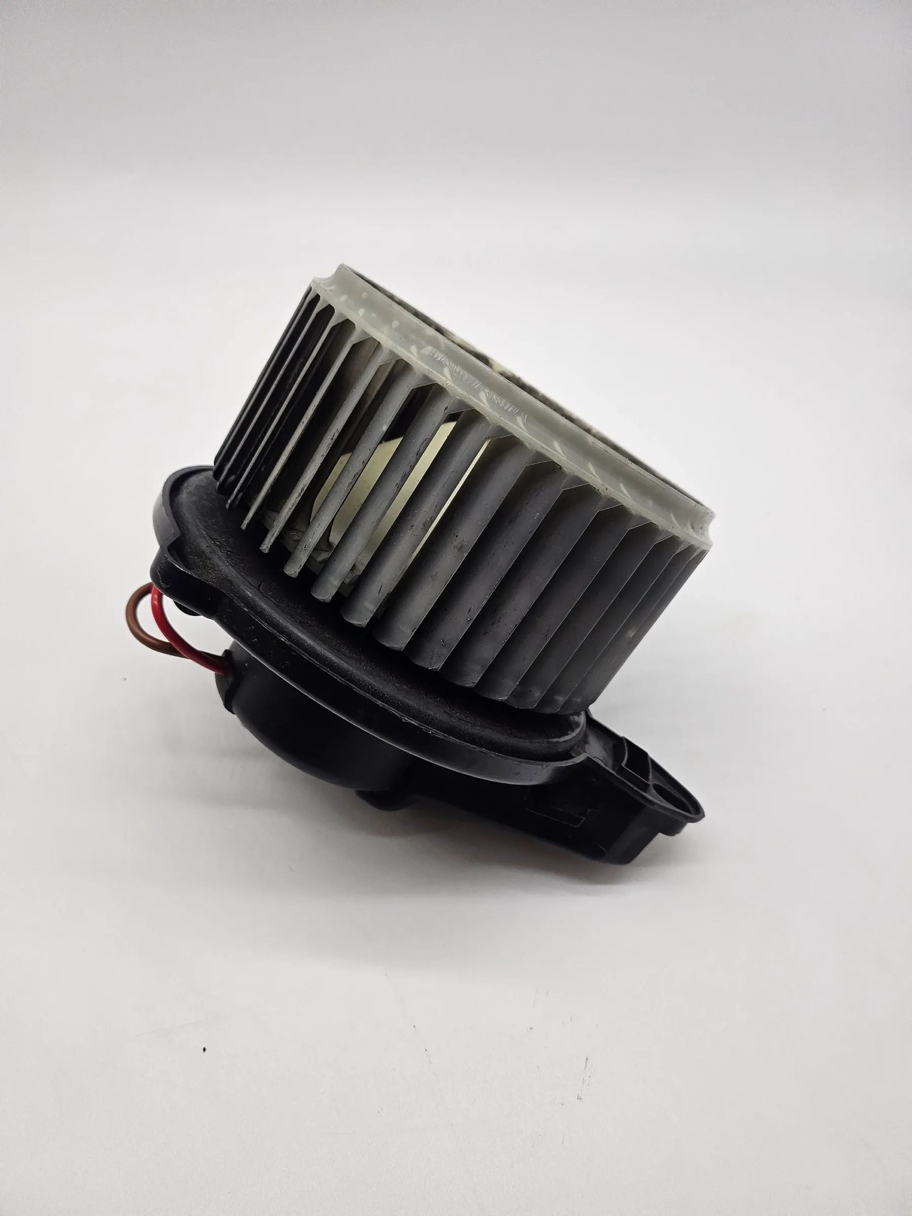 AUDI A6 S6 RS6 4B Motor del ventilador del soplador aire acondicionado 4B1820021B
