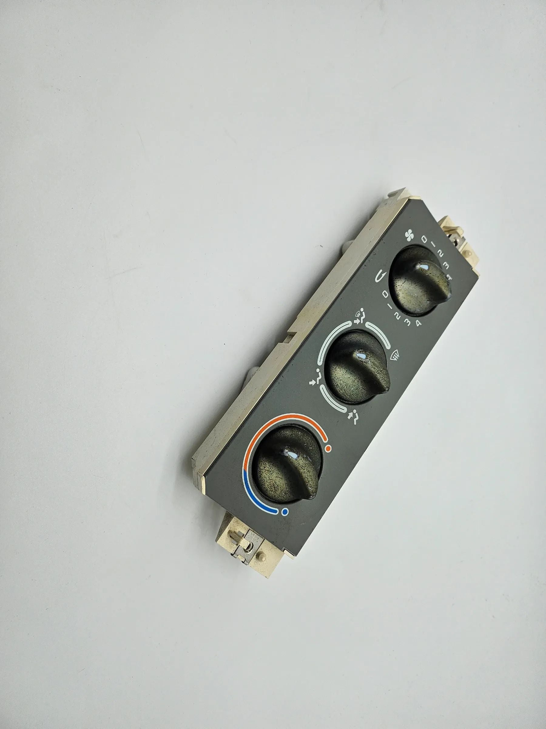 Renault Twingo C06 Heizungsbedienteil Heizungsregler Bitron 52492882, P392047800