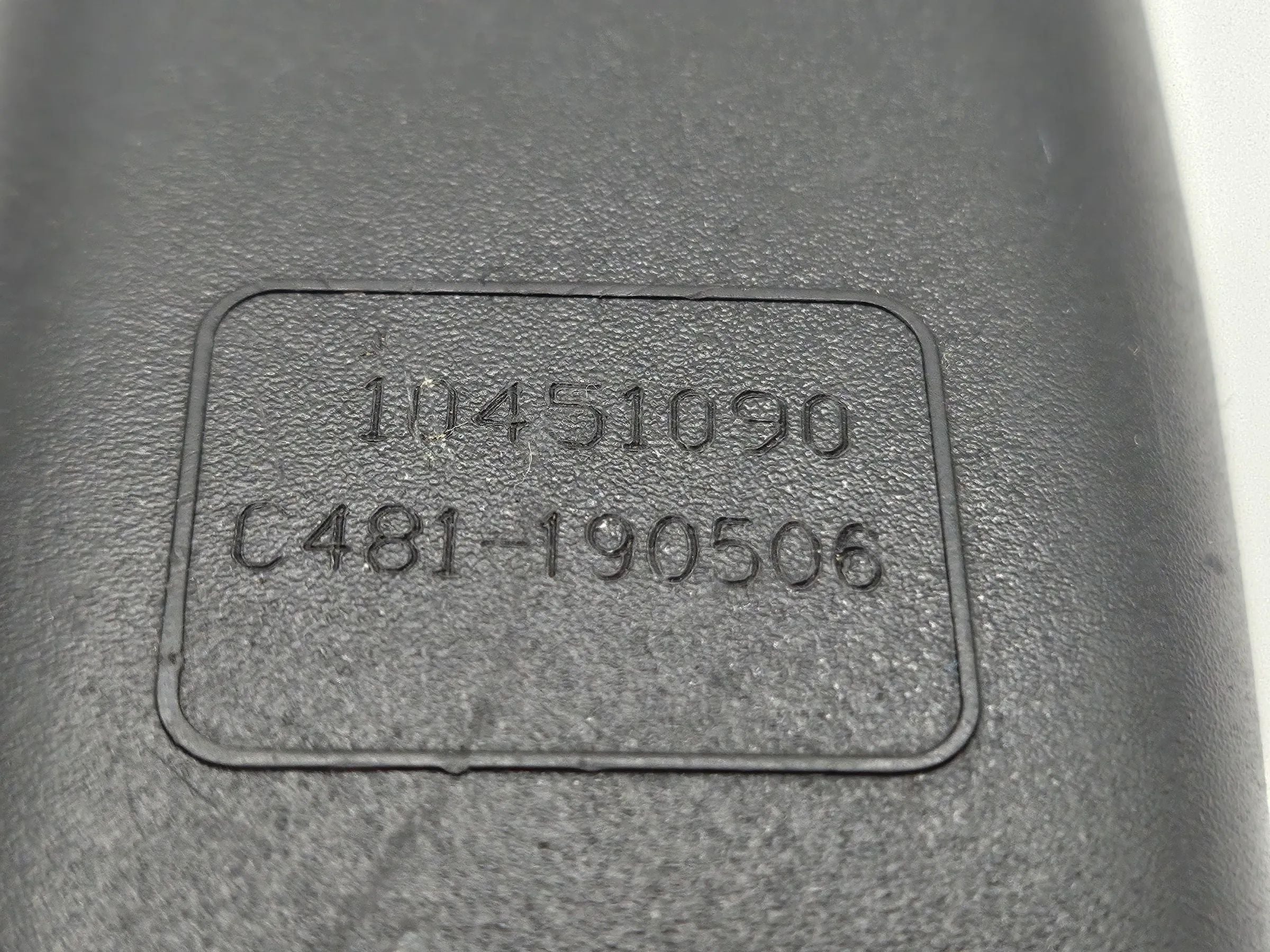 Original Alfa Romeo 147 Seat Belt Buckle Belt Buckle Rear 10451090