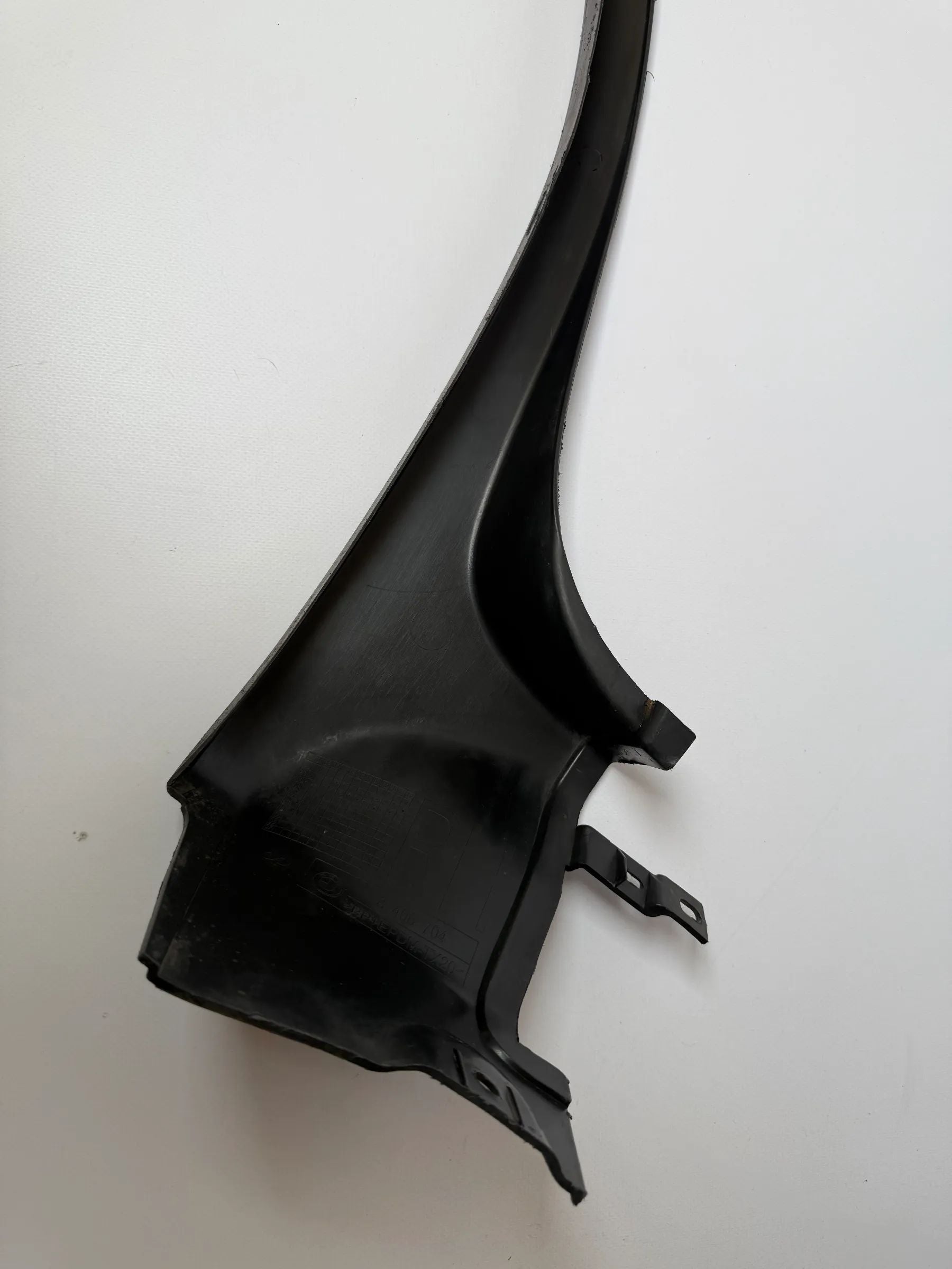 Oryginalna osłona nadkola tylna prawa BMW X5 E53 czarna 8408704 RH