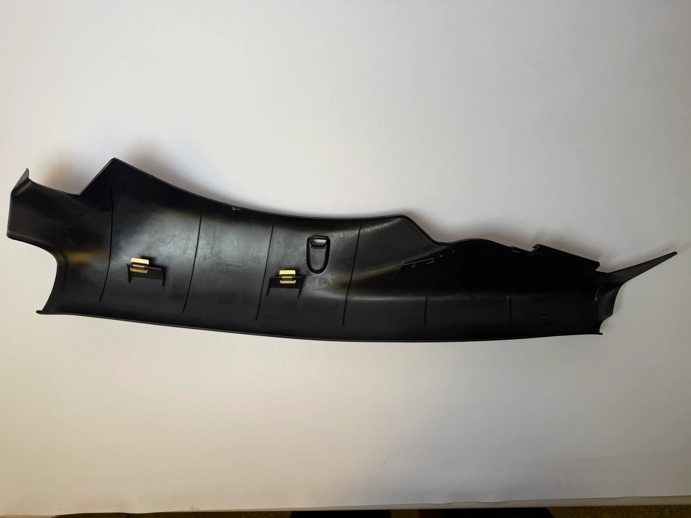 Oryginalna osłona boczna słupka C Volkswagen Golf 4 IV prawa 1J4867768A