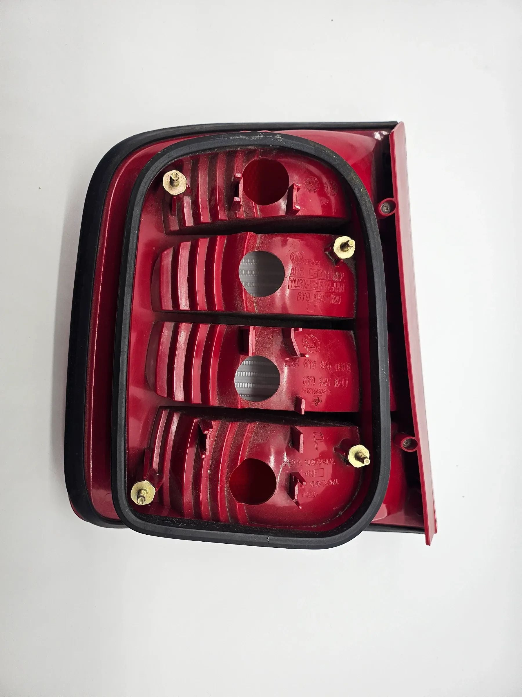 Original Skoda Fabia Mk1 (6Y)  Rückleuchte Heckleuchte rechts YU3X13A602AAB