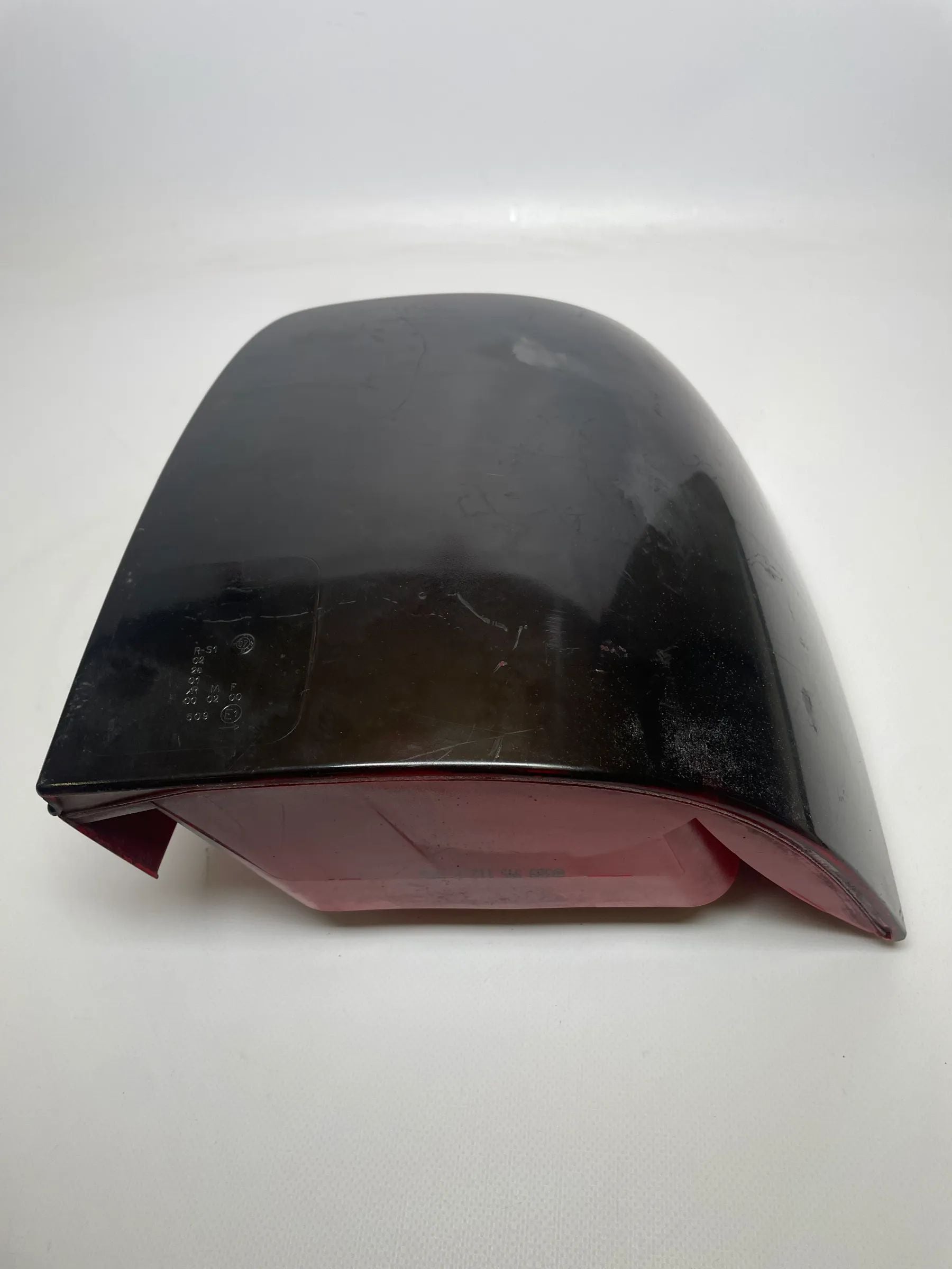 VW Passat Variant 3B5/3B6 Tail Light Rear Right Black 3B9945112 F
