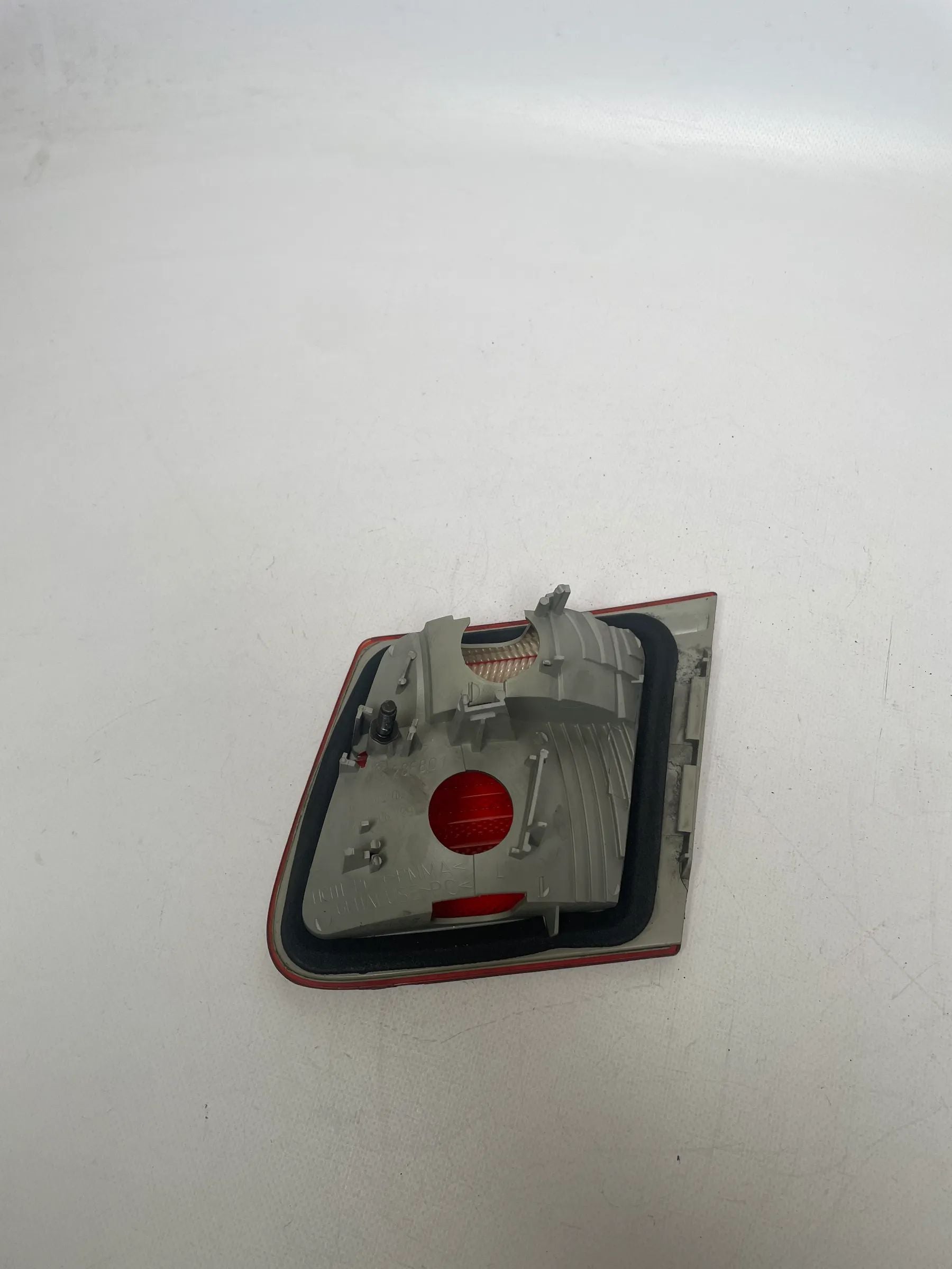 Original BMW 3er Touring (E46) Rückleucht Heckklappe Links Hinten 8368759