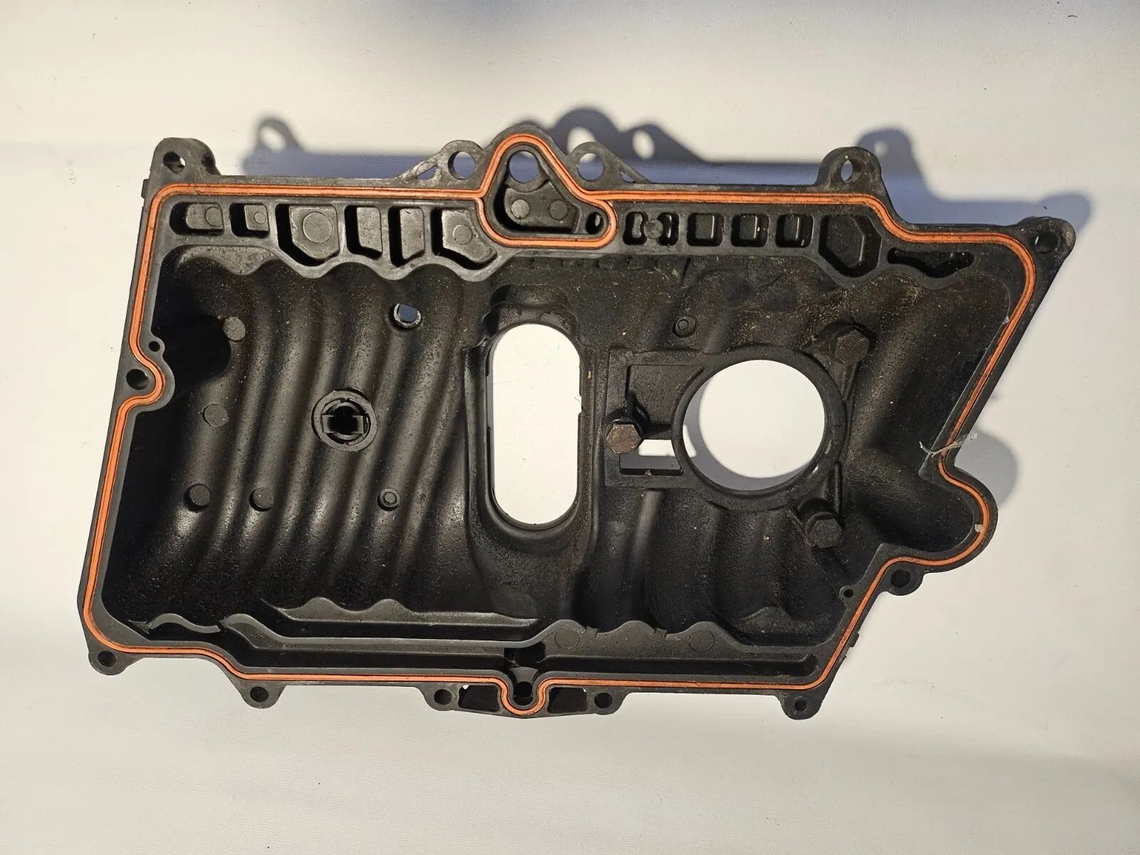 original 1996-1999 GMC Ventildeckel  17090633 OEM