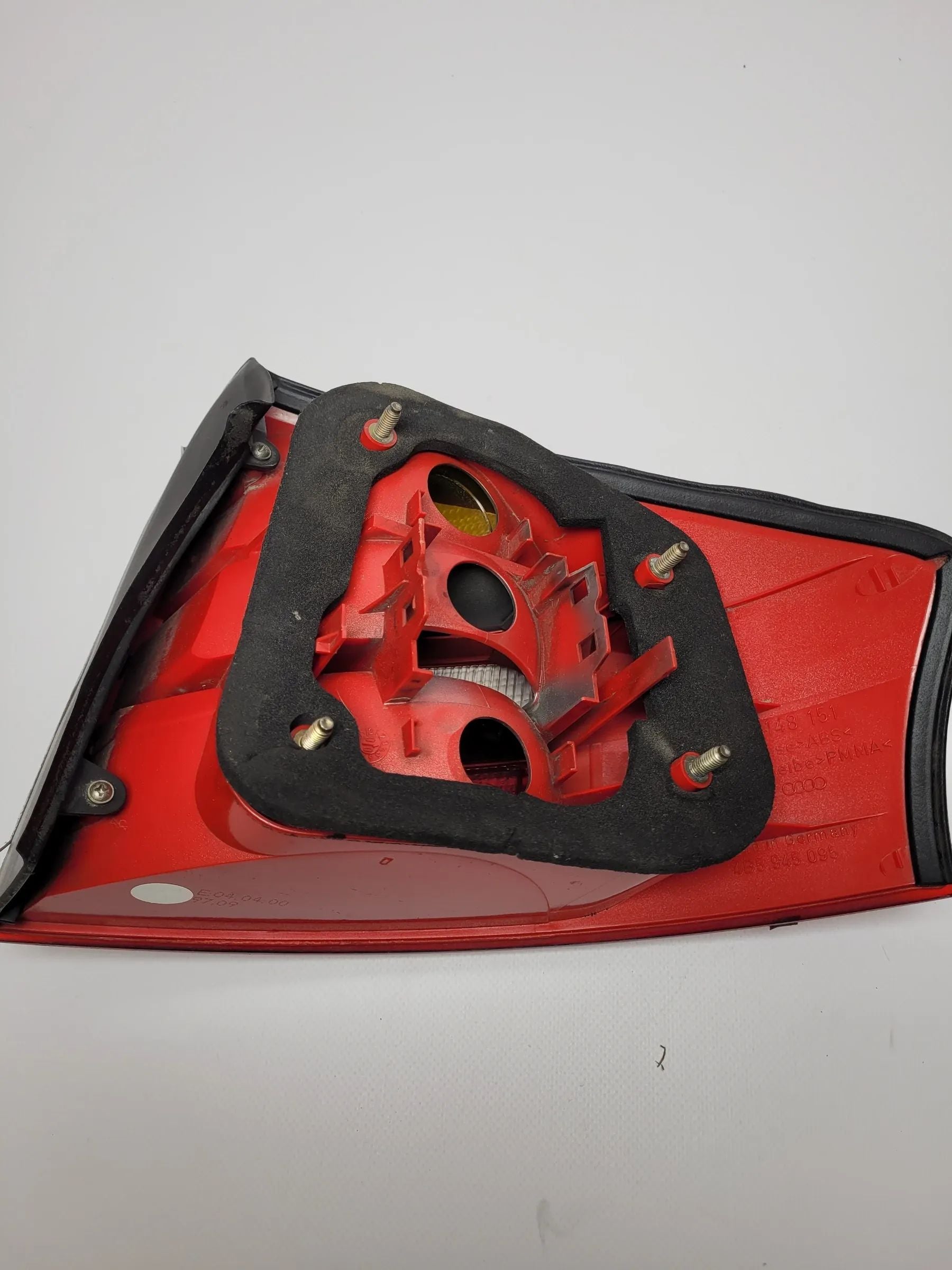Orijinal Audi A6 (4B2, 4B4) Sol Arka Stop Lambası Hella 4B5945095