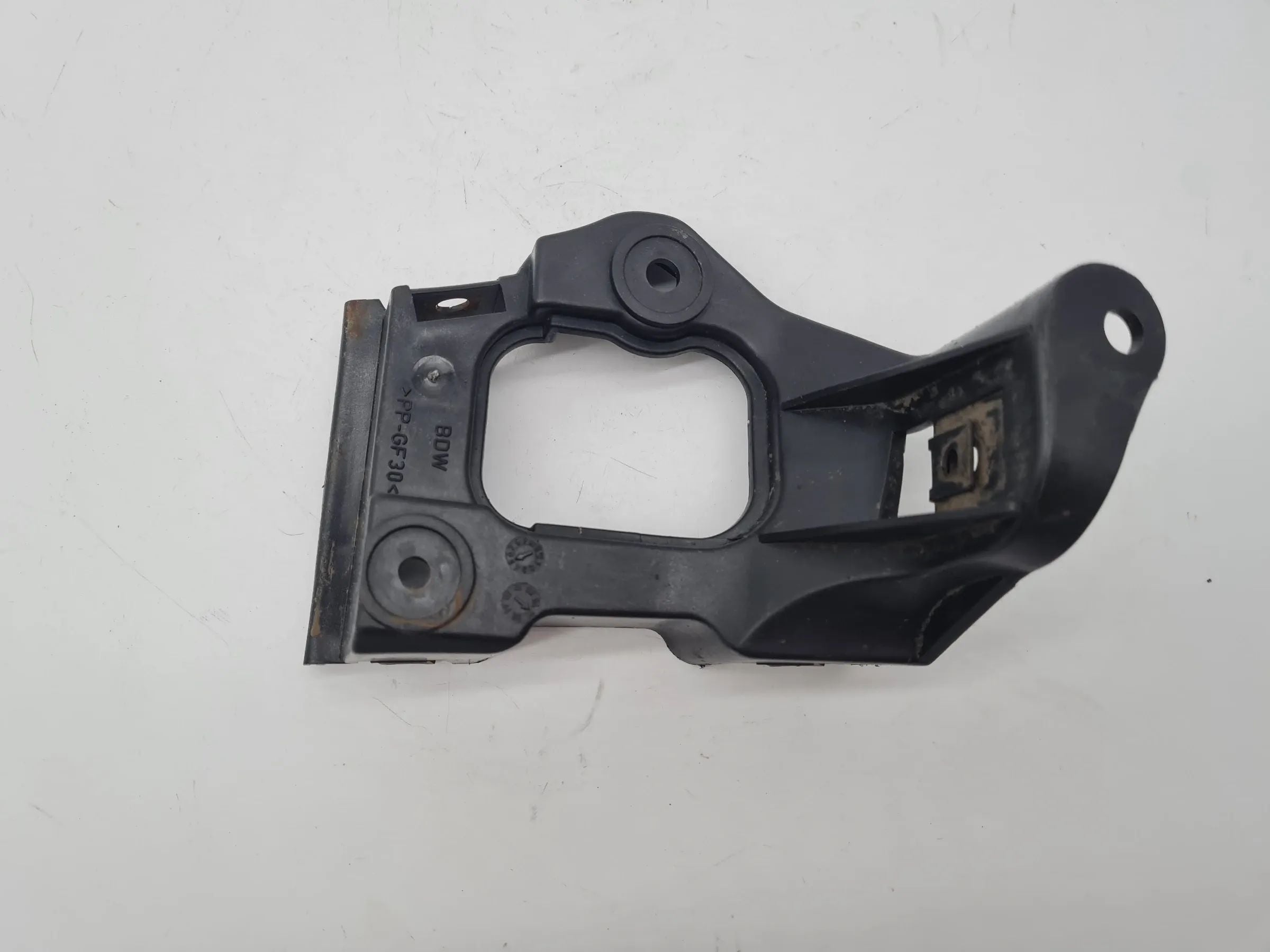 Original Audi A6 (4B2/4B4) Halter Seitenschweller Rechts Vorne 4B0853922A