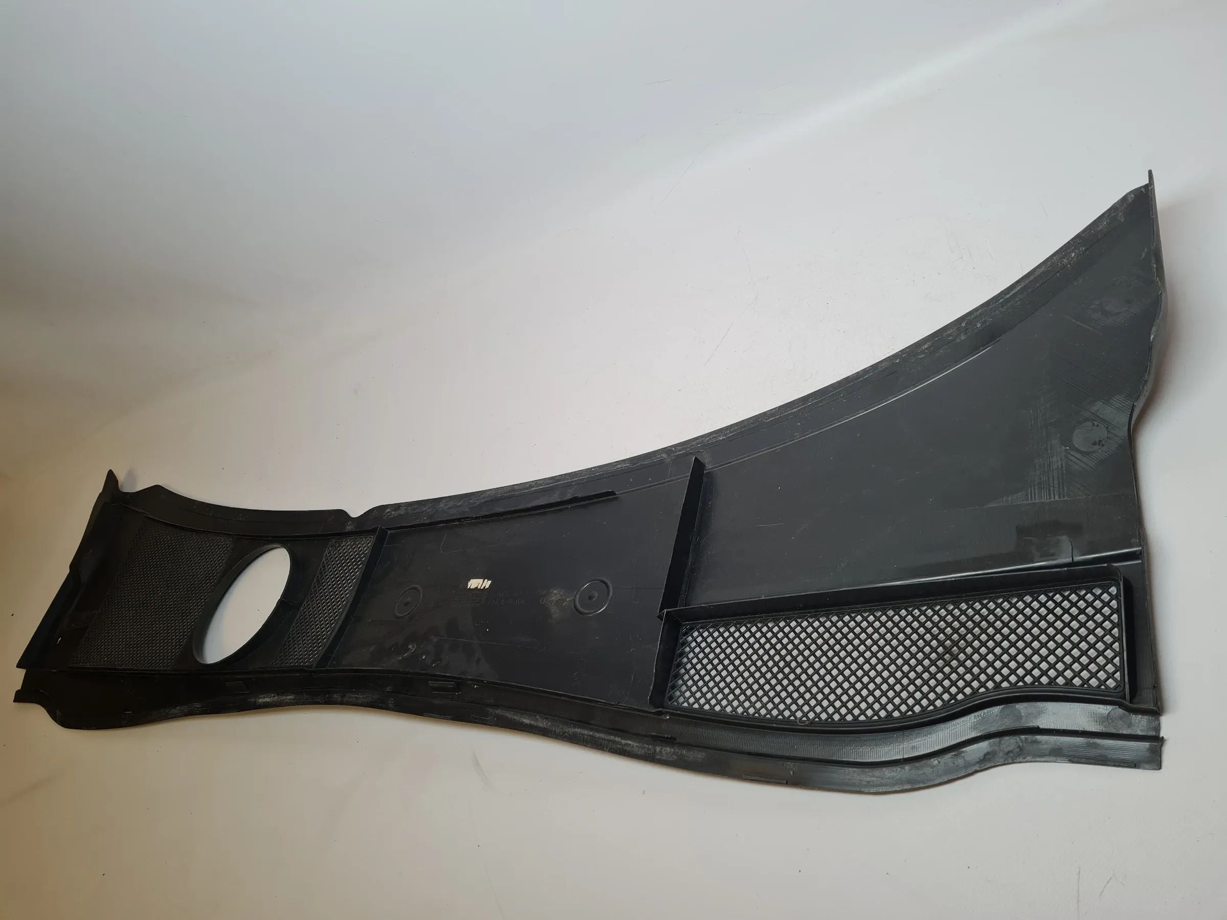 Original Audi A6 (4B2/4B4) Abdeckung Wasserkasten Batterie 4B1819447