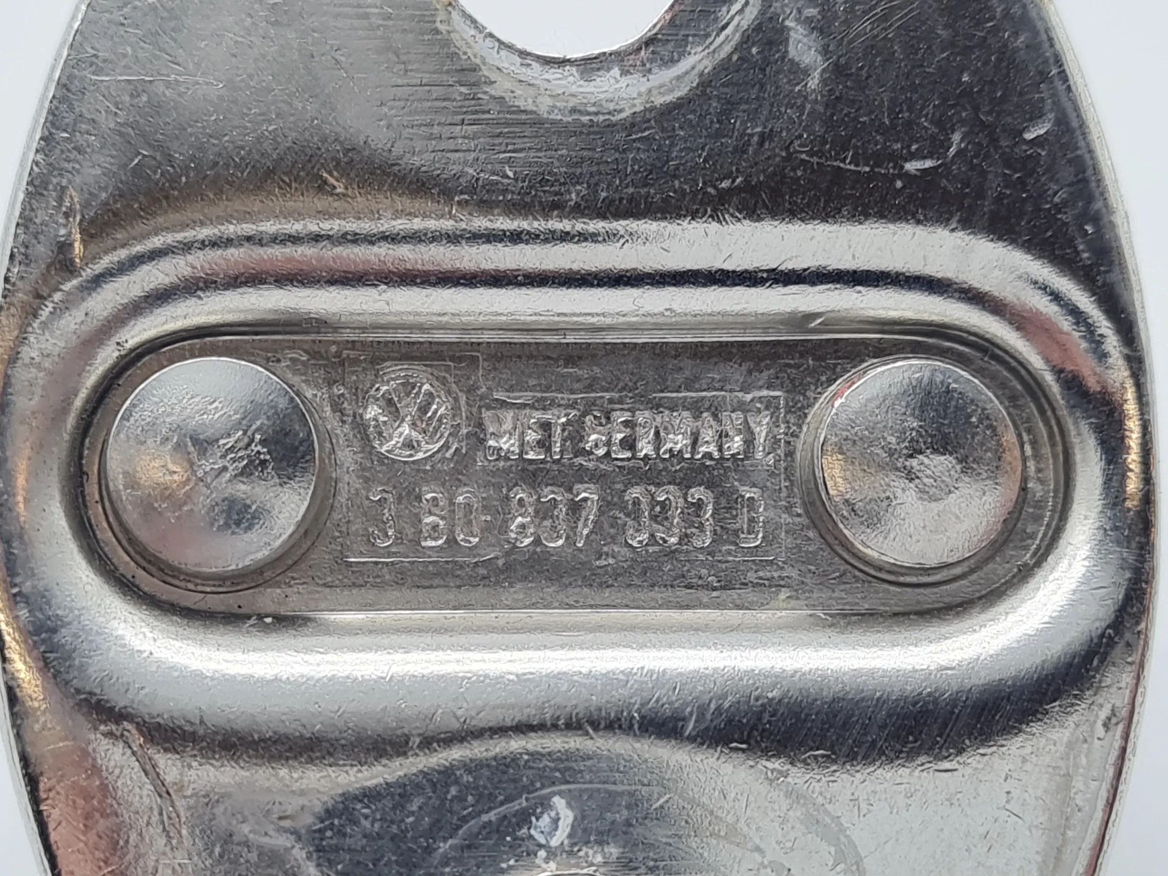 Original Audi A6 (4B2/4B4) Fanghaken Türschließkeil L/R 3B0837033D