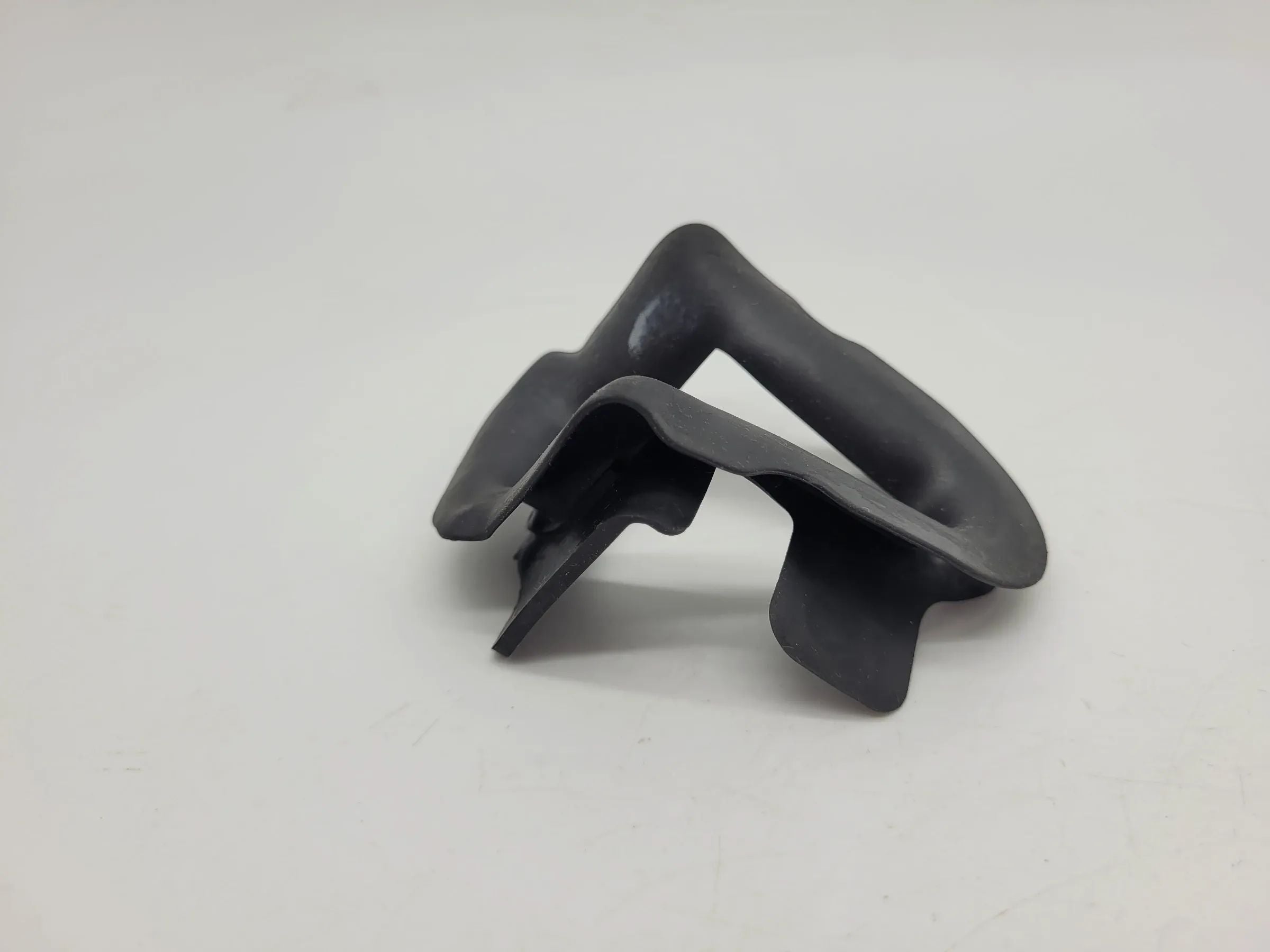 Original Audi A4 (8E/B6/B7) Türschloss Gummi L/R Vorne/Hinten 8E0837087D