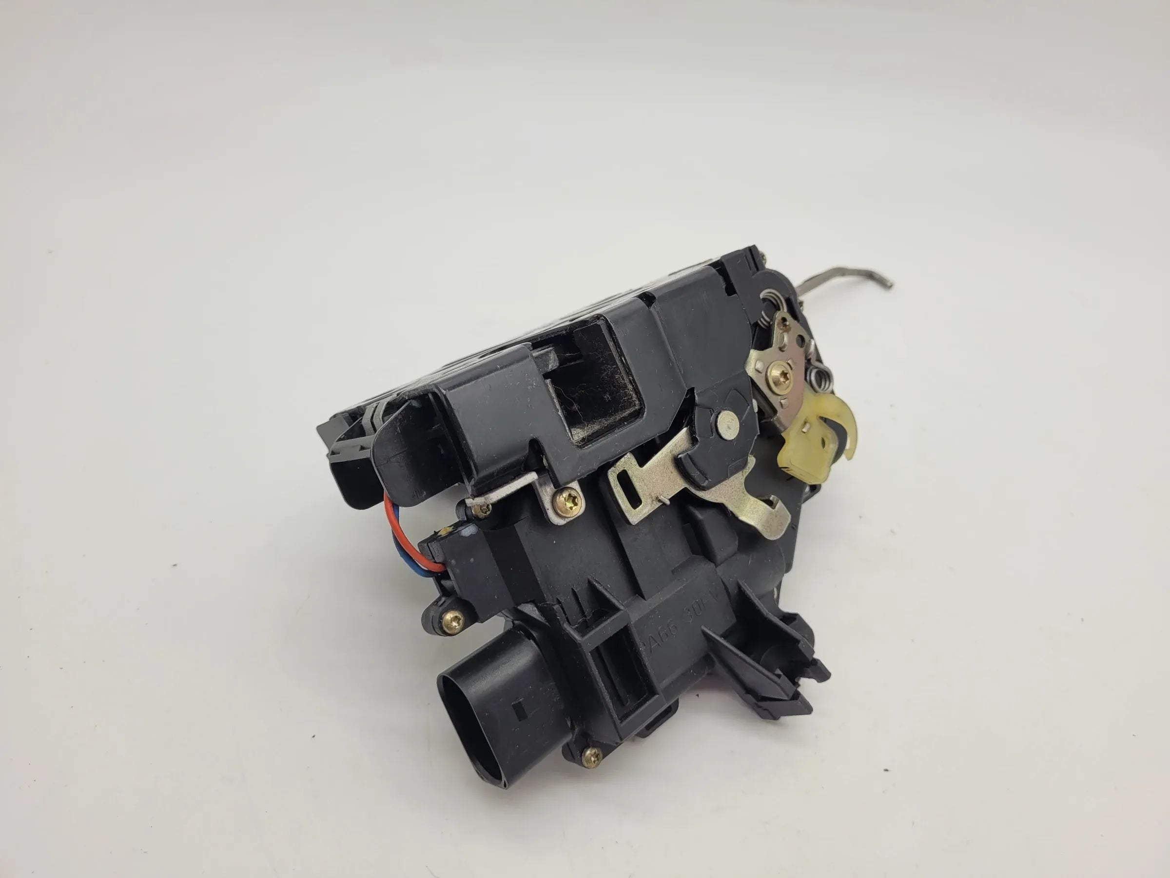 Original Audi A4 (8E/B6/B7) Türschloss/Verriegelung Links Vorne 4B1837015G