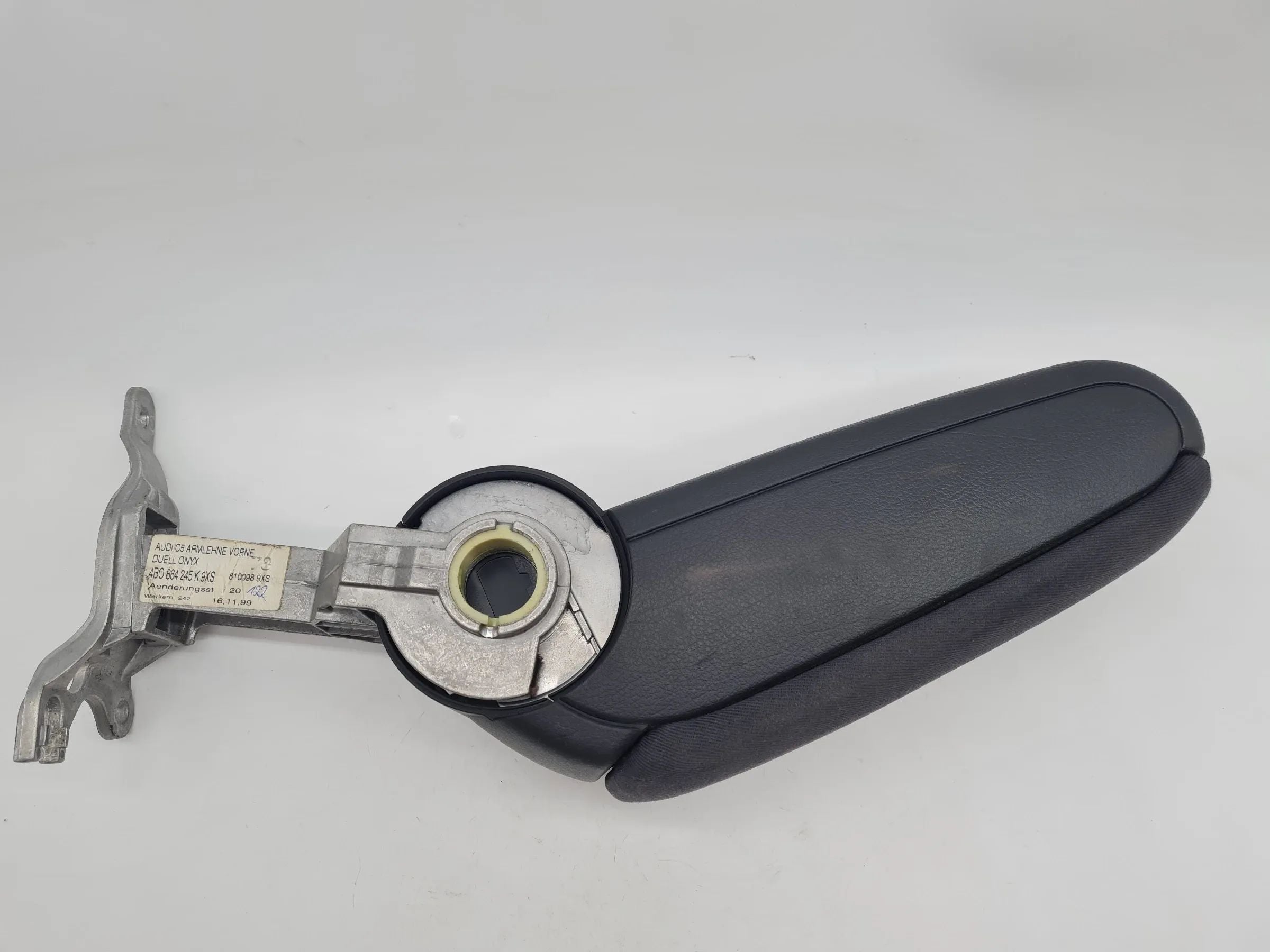 Original Audi A6 (4B2/4B4) Mittelarmlehne Armlehne Stoff 4B0864207K