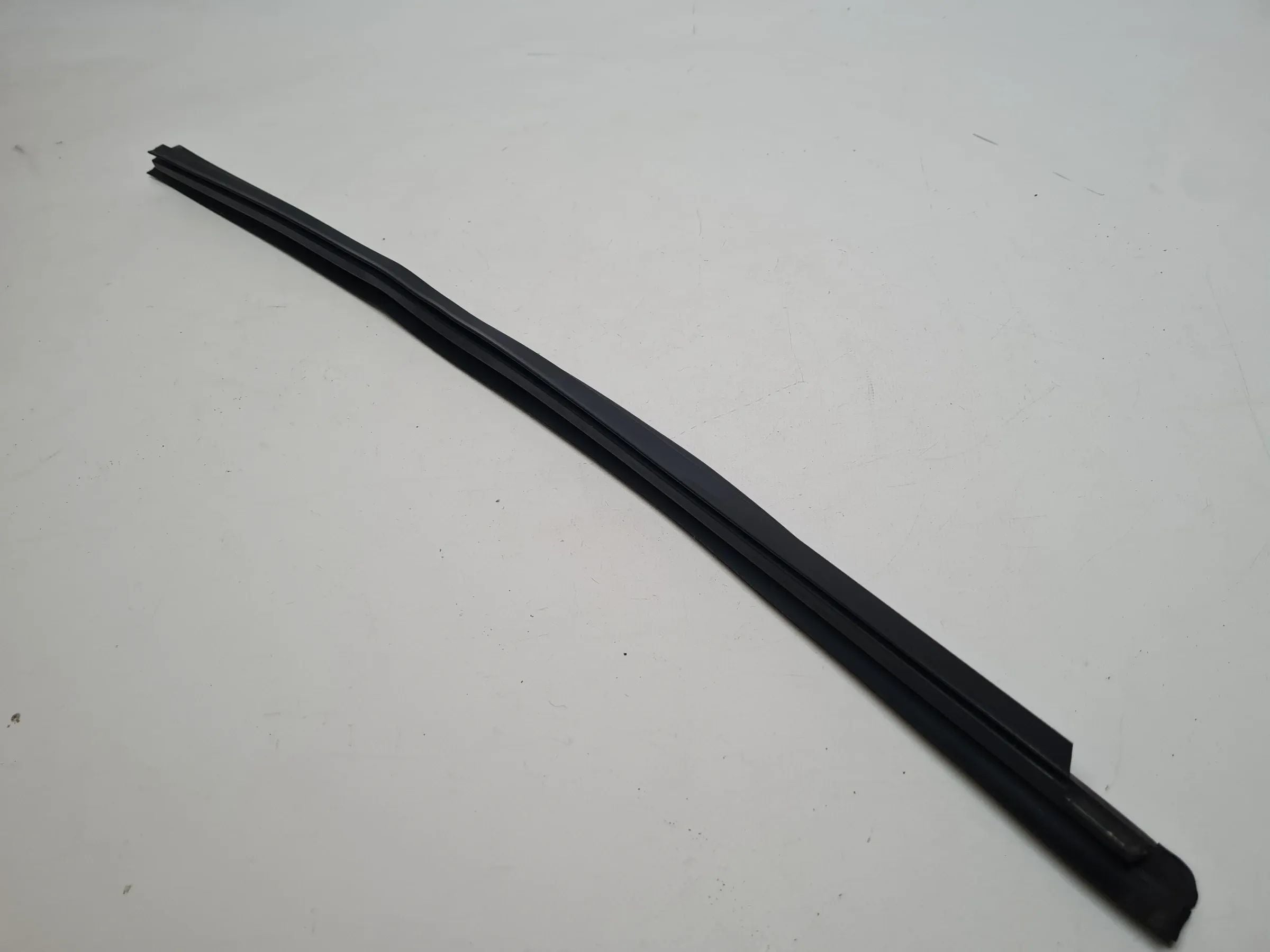 Original Audi A4 (8E/B6/B7) Tür Fenster Dichtung Leiste Rechts Hinten 8E0839480