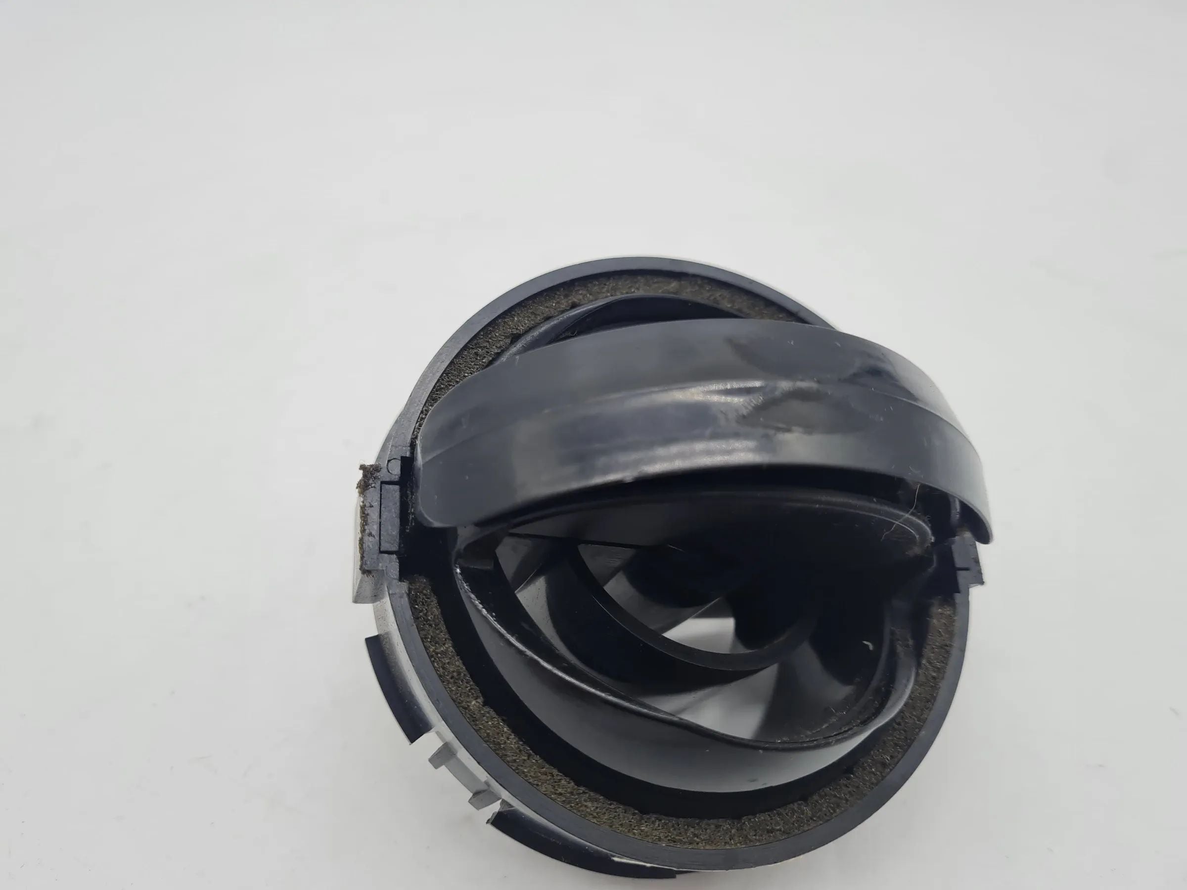 Original Mini One (R50/R53) Air Vent Duct Front L/R 6800887