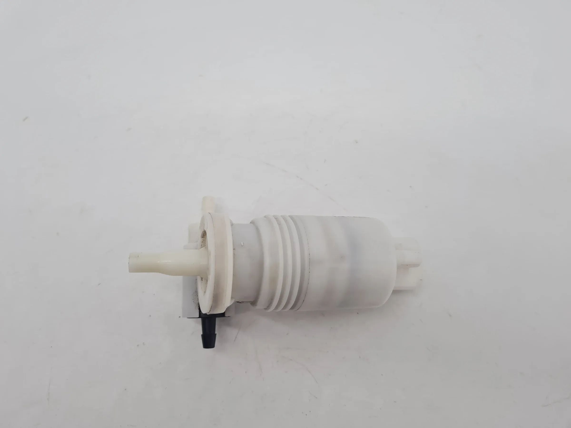 Original Mini One (R50/R53) Wischwasserpumpe 8377429-03