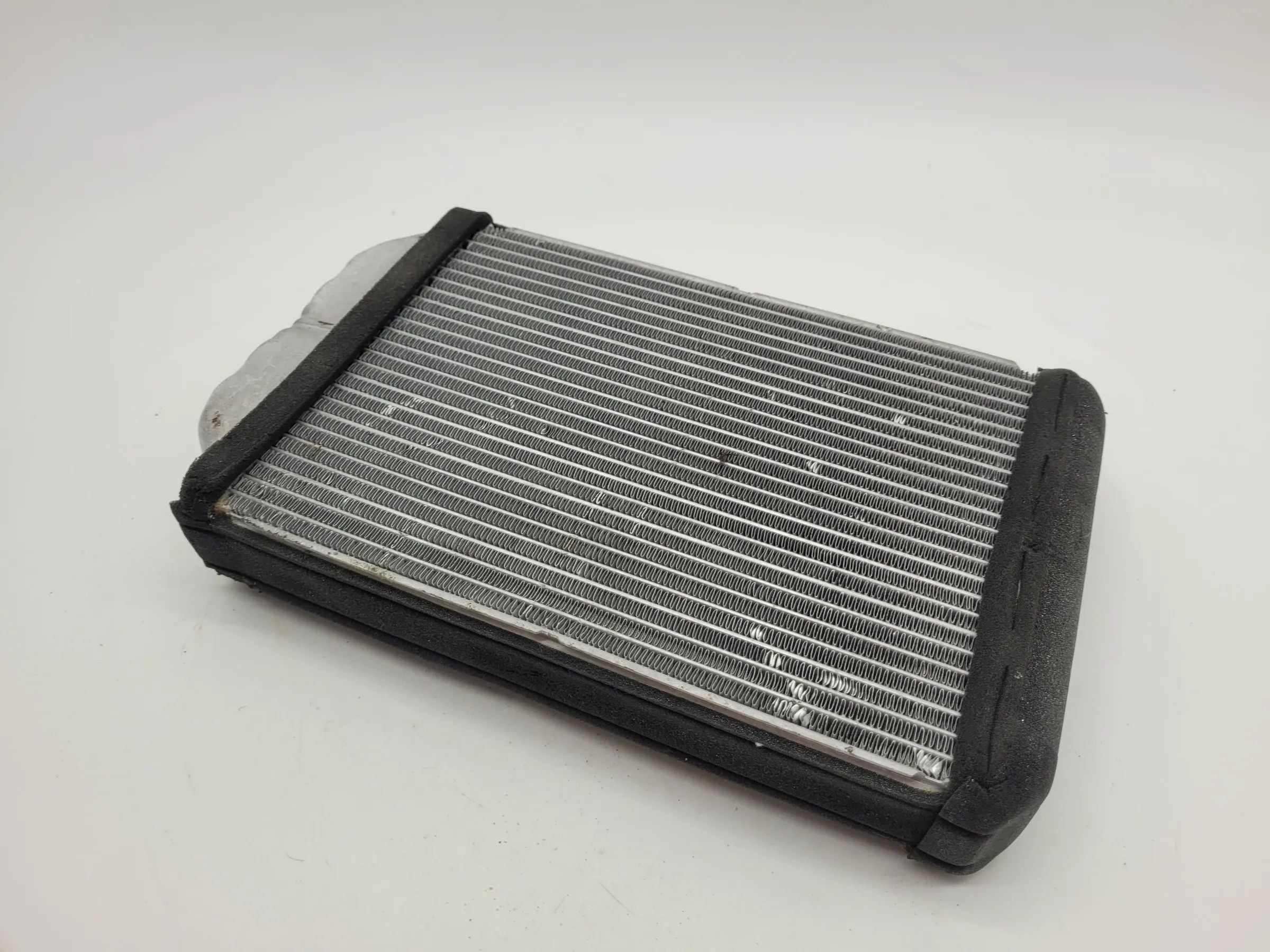 Original Audi A6 (4B2/4B4) Wärmetauscher Heizungskühler 4B1819699