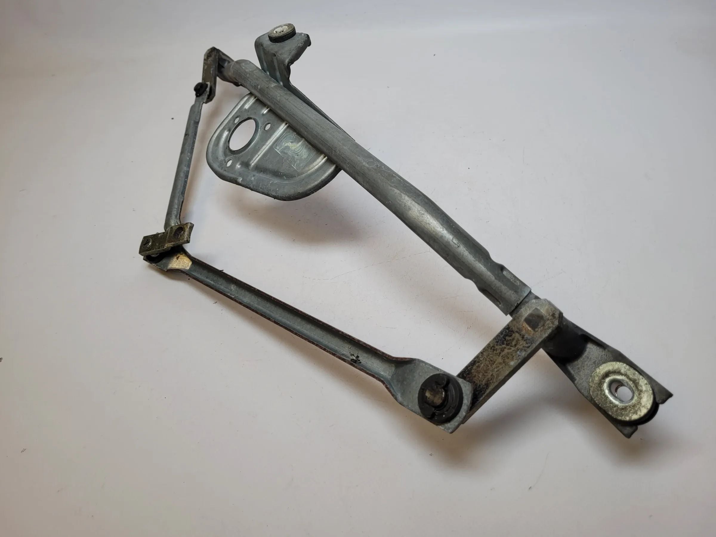 Original Audi A6 (4B2/4B4) Wischermotor Gestänge Vorne (4B1955113)