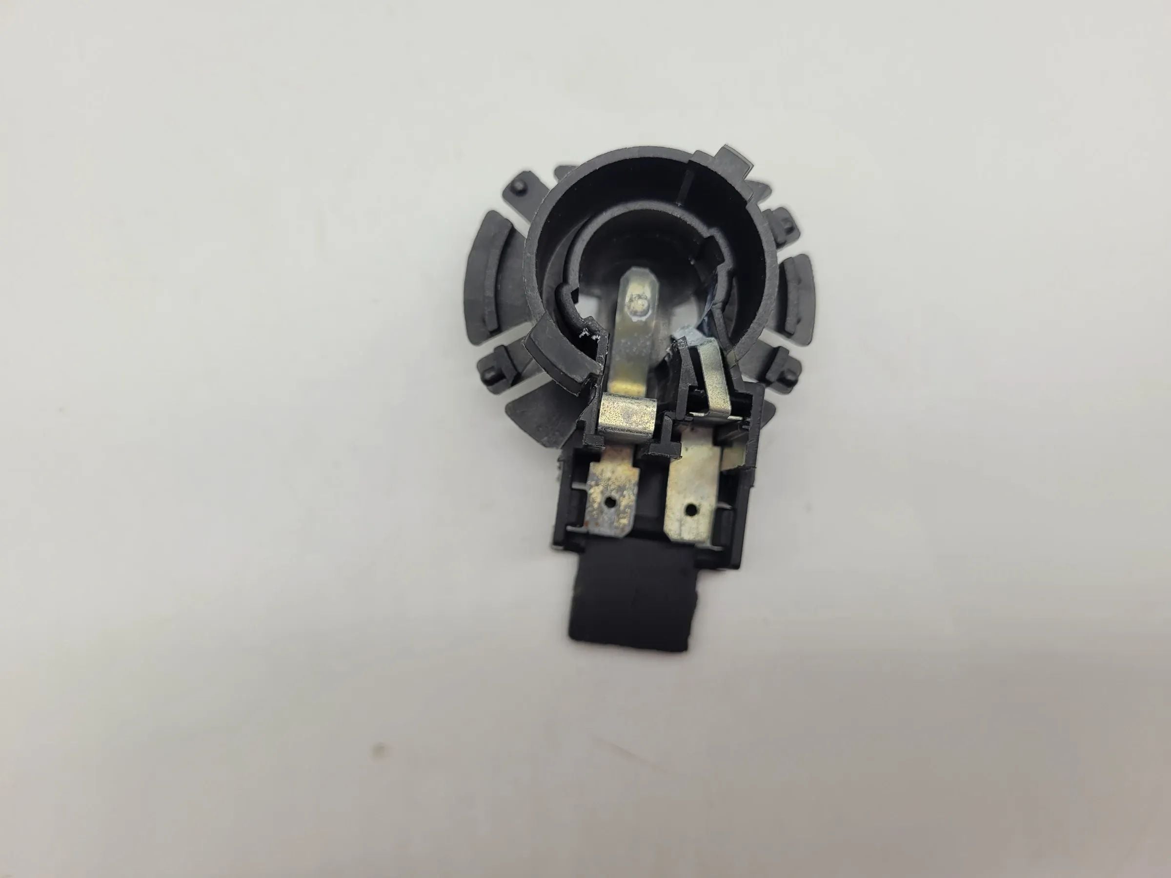 Original Audi A6 (4B2/4B4) Lampenfassung 3. Bremsleuchte (4B0945097)