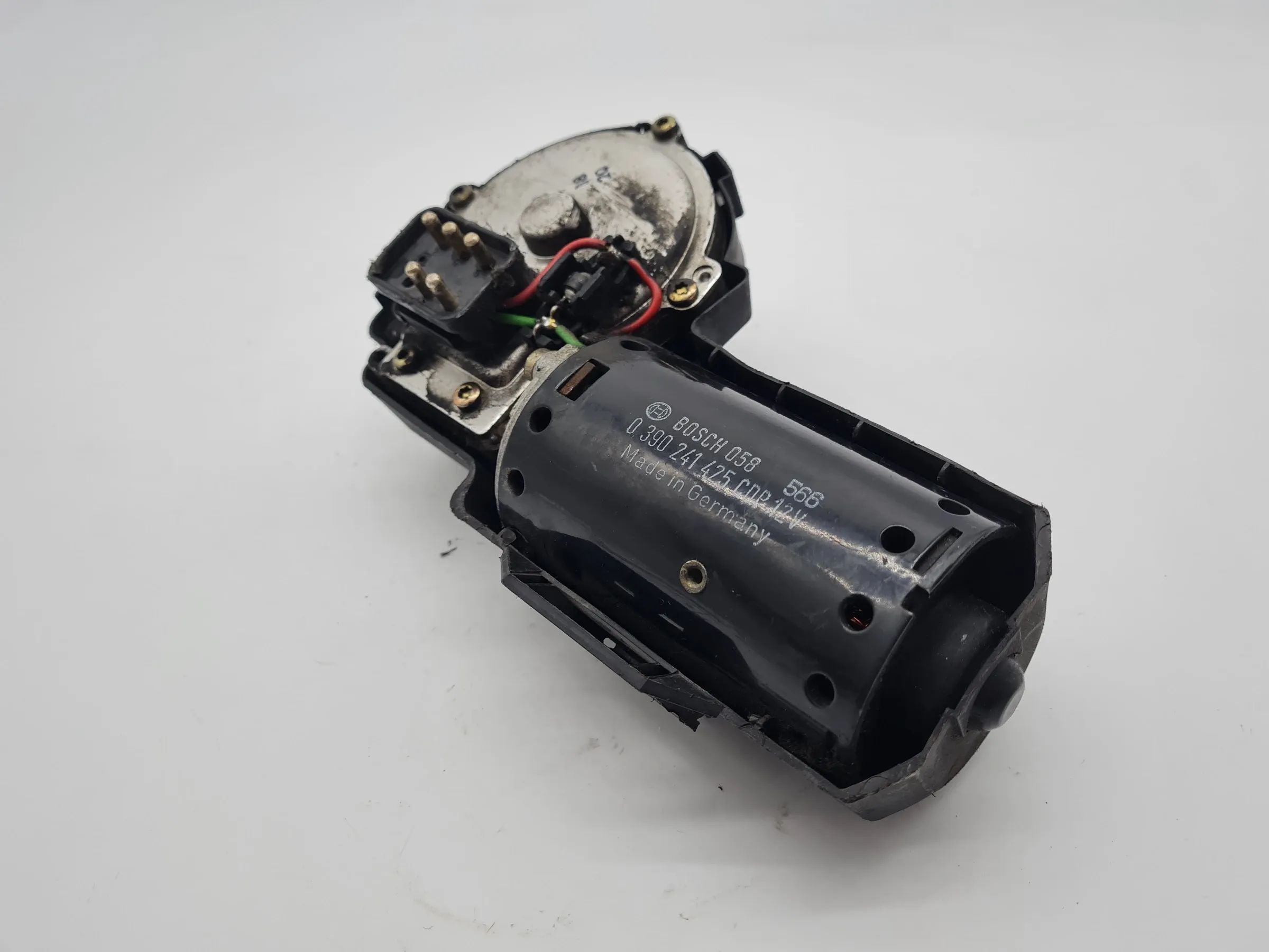 Original Mercedes-Benz E-Klasse (W124) Scheibenwischermotor 0390241425