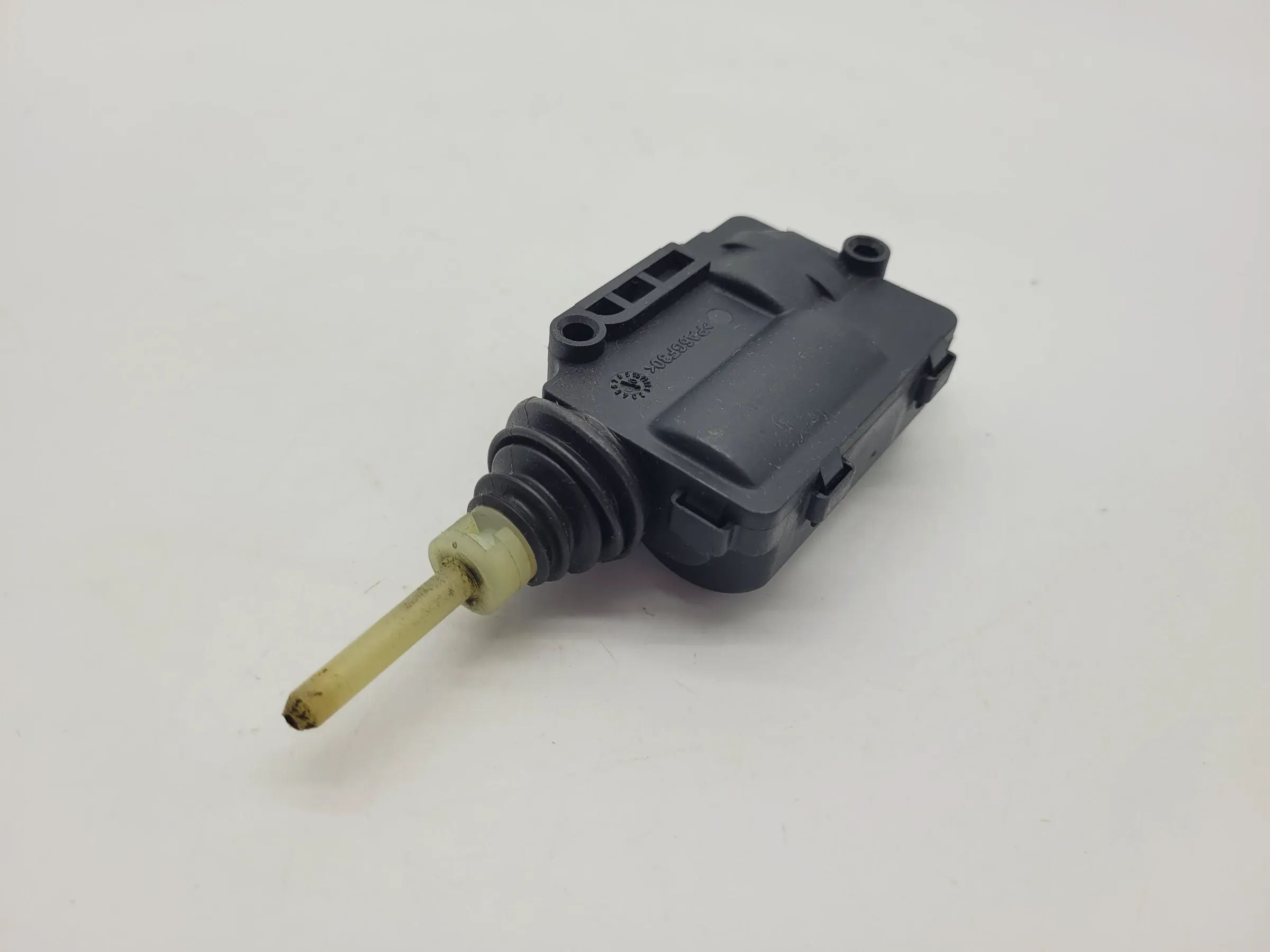 Original Opel Meriva A (X03) Stellmotor ZV Tanklappe 13120789