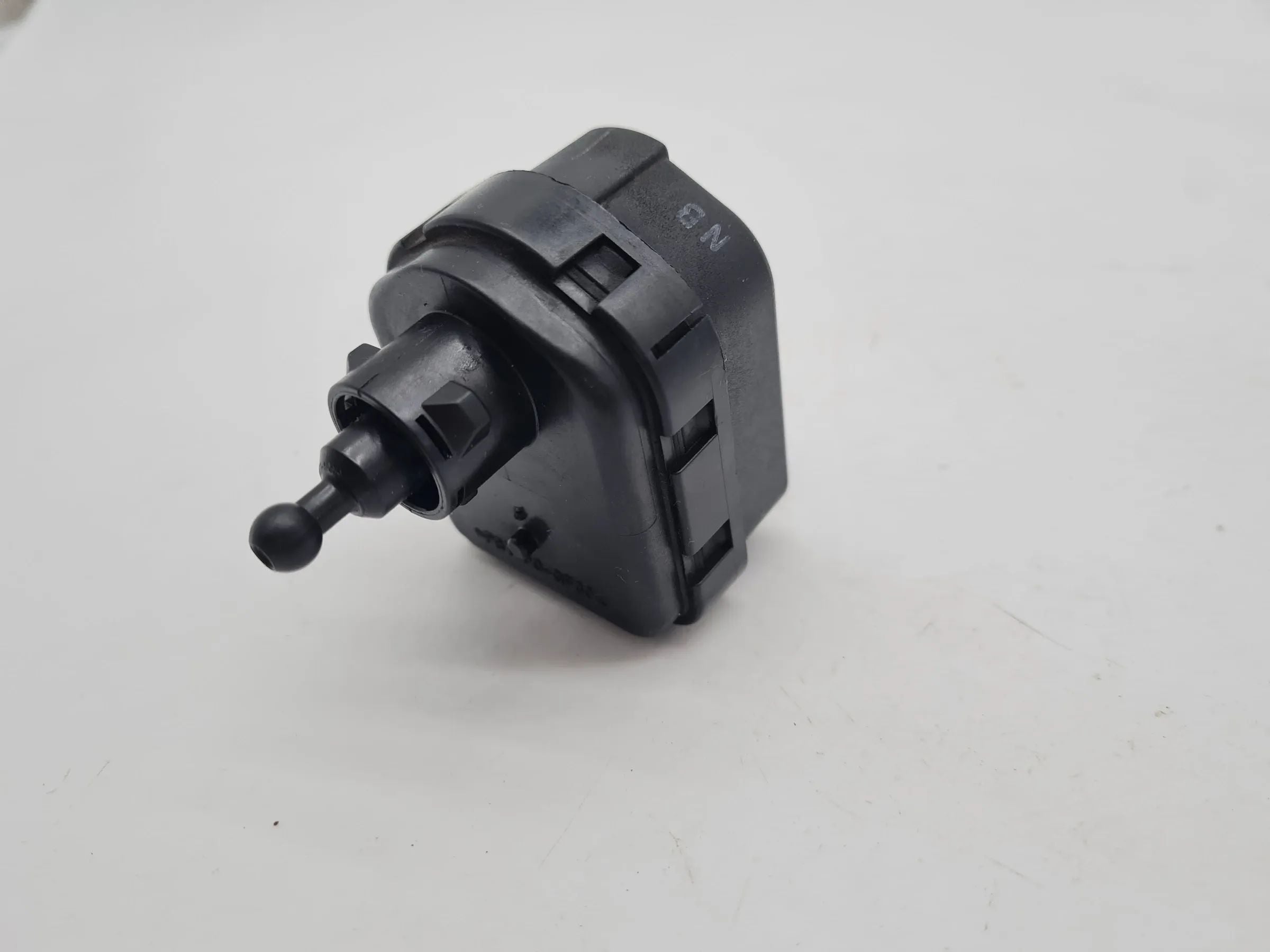 Original Daihatsu Cuore V (L7) Scheinwerfer Stellmotor LWR L/R 37221-76661