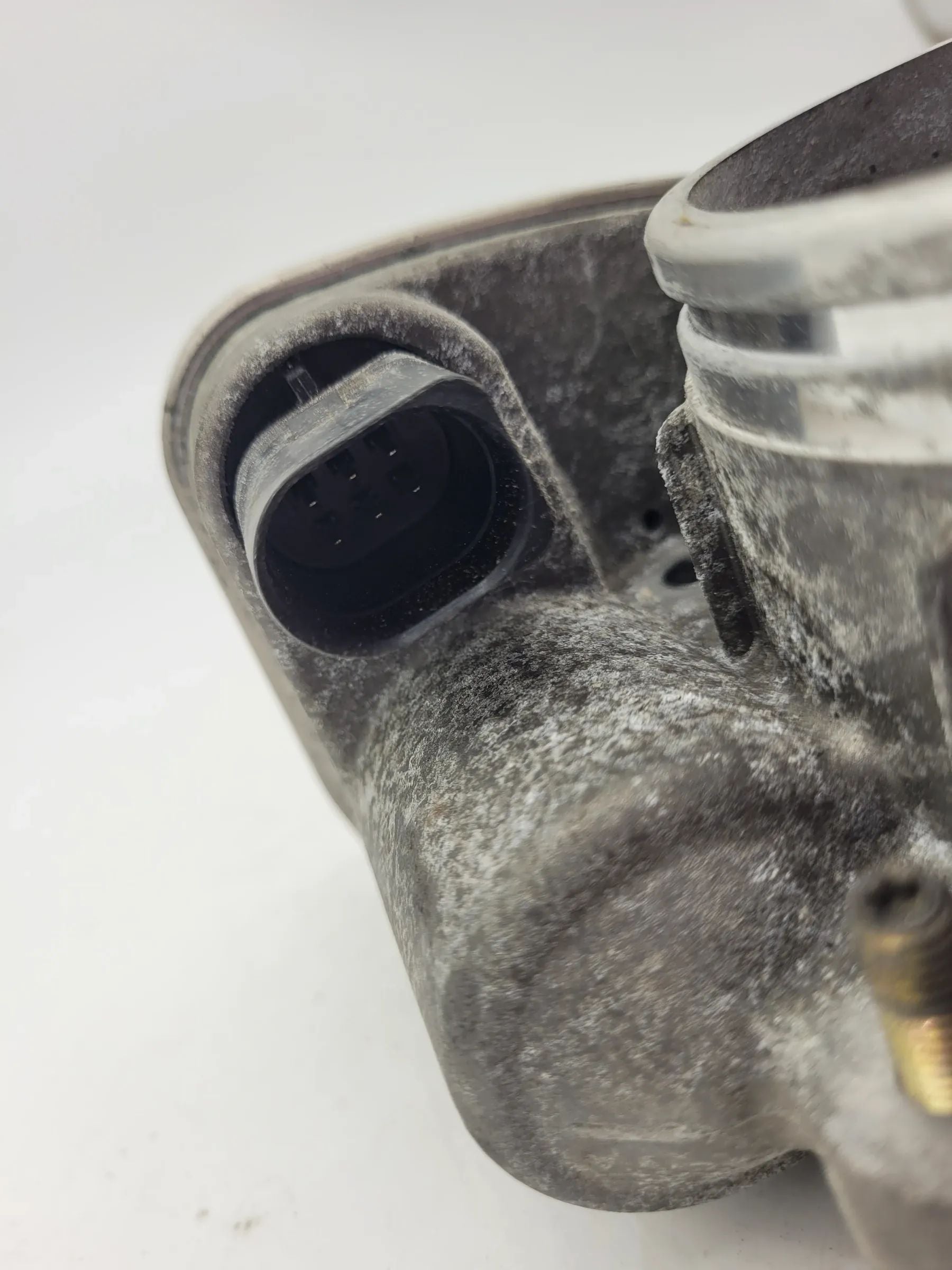 Original BMW (E39/E46/E60/E61) Drosselklappe Gehäuse 13.54-7502444-05