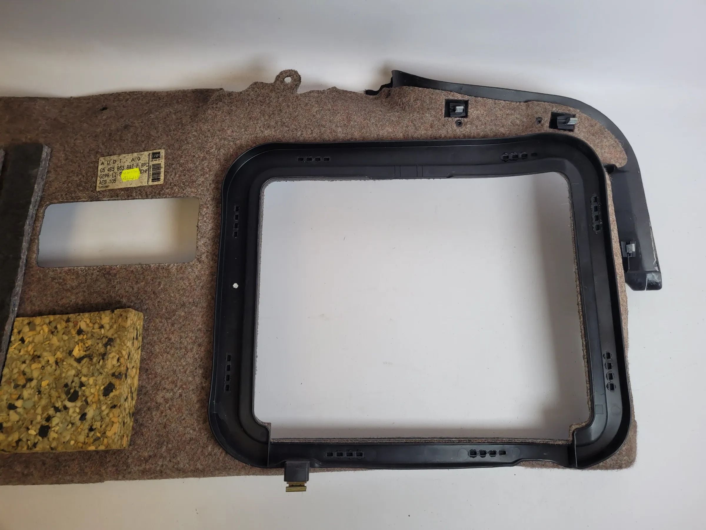 Original Audi A6 (4B2/4B4) Kofferraum Verkleidung Abdeckung Links 4B5863887F