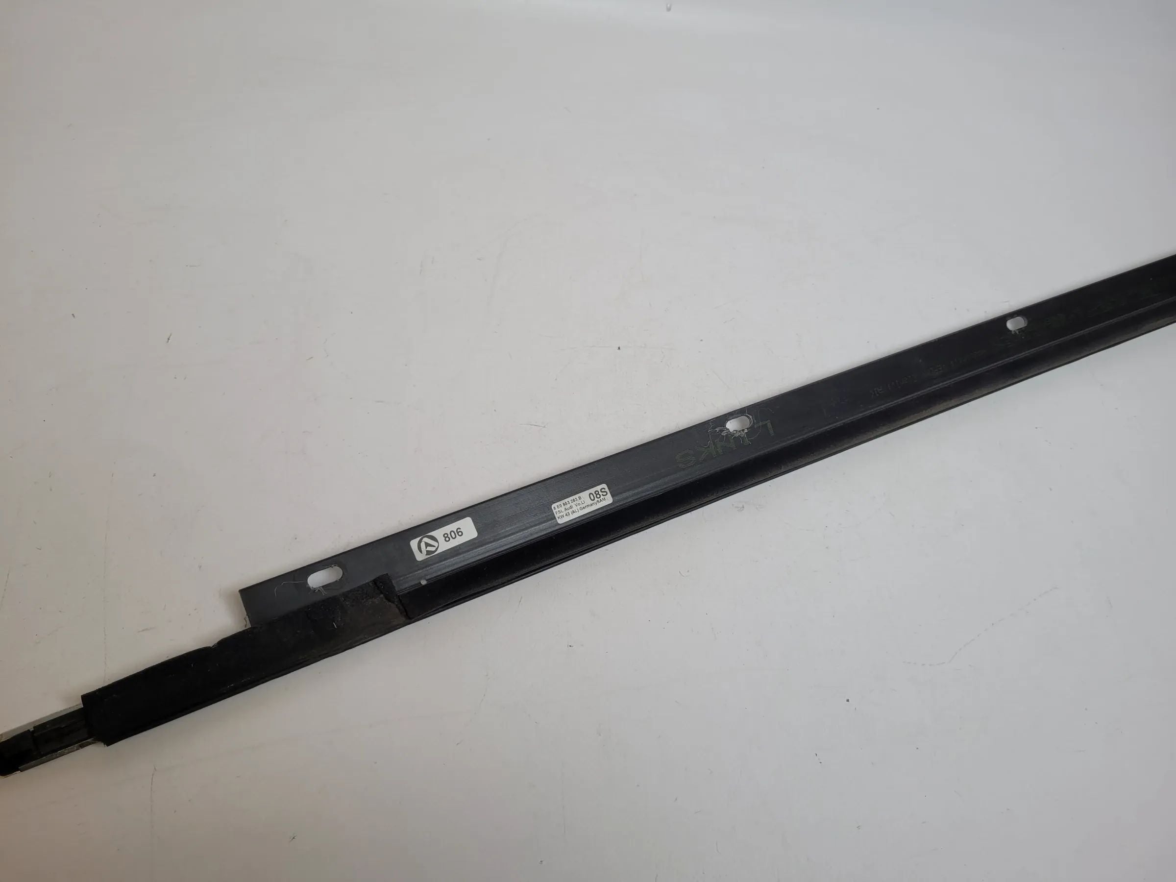 Original Audi A4 (8E/B6/B7) S-Line Dichtung Fensterleiste Links 8E0853283B