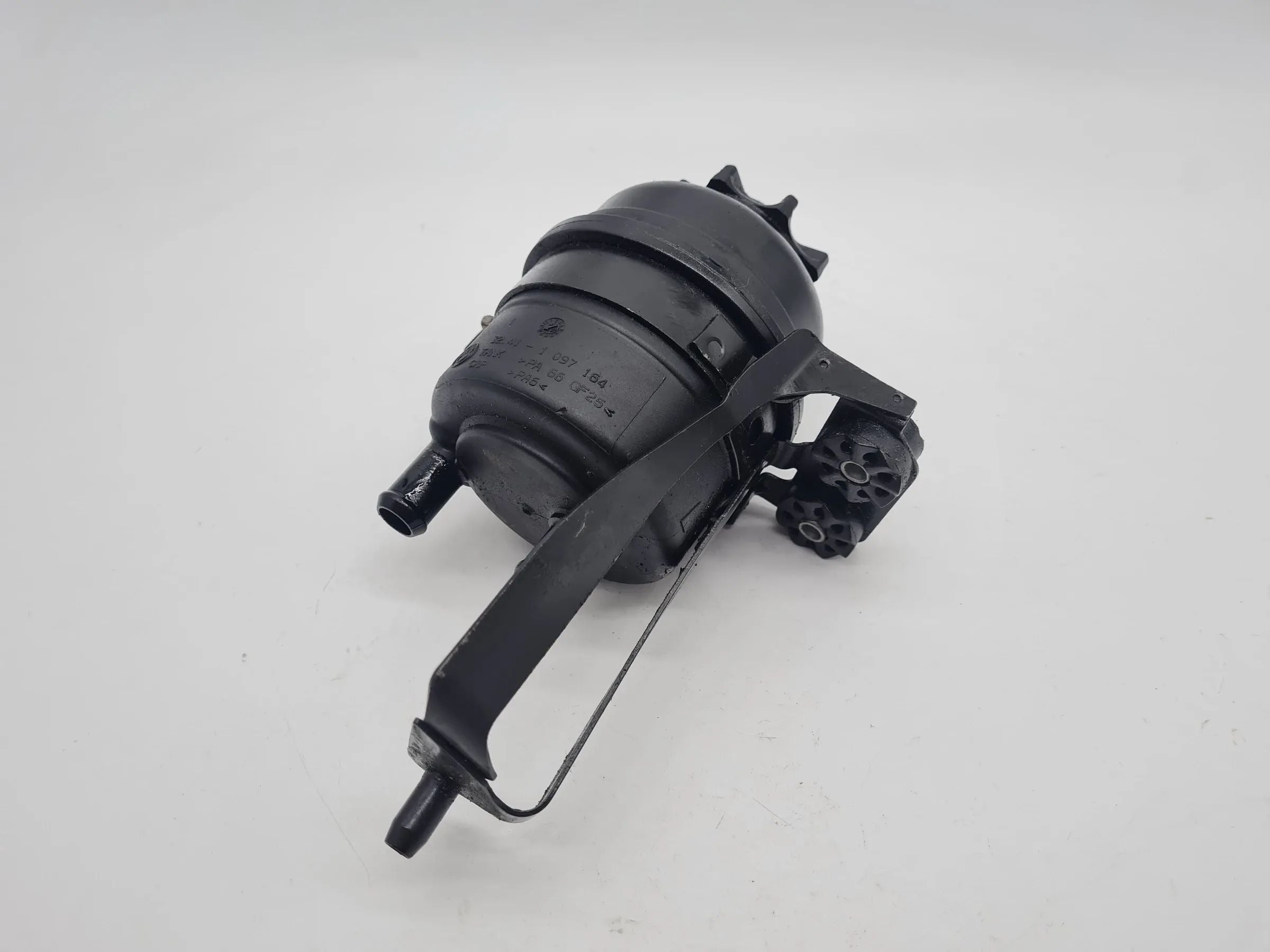 Original BMW 5er (E60/E61) Ausgleichsbehälter Servobehälter 32.41-1097154