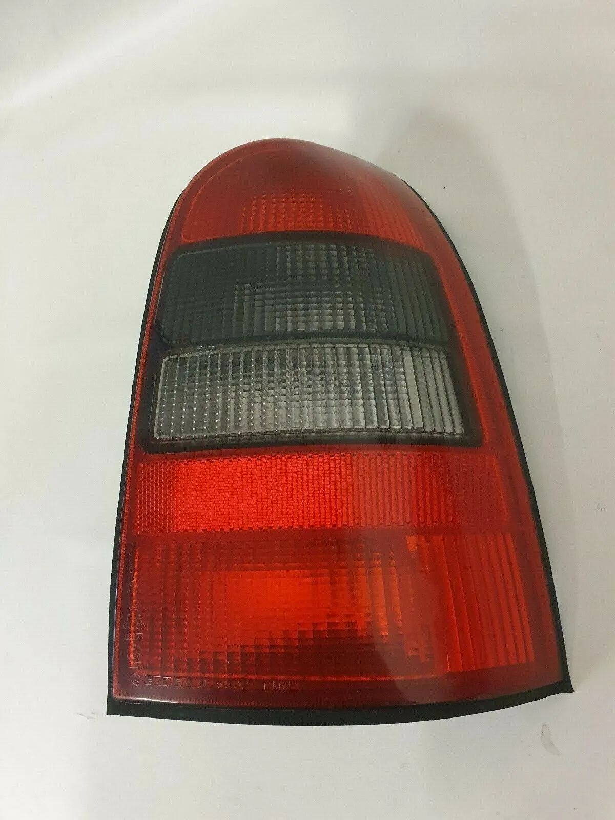 original rear light brake light Opel Vectra B station wagon right GM09153155 