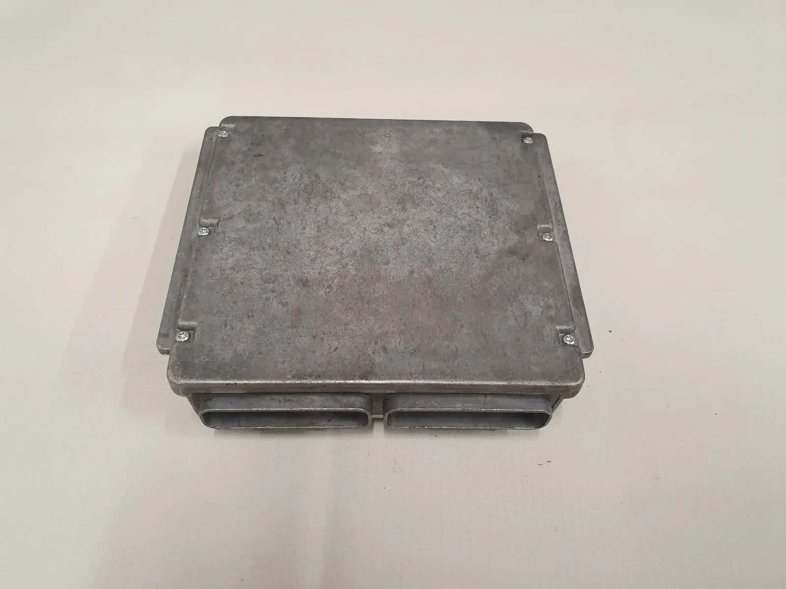 กล่องควบคุมเครื่องยนต์ Opel Astra 16227049 อะไหล่มือสอง K4
