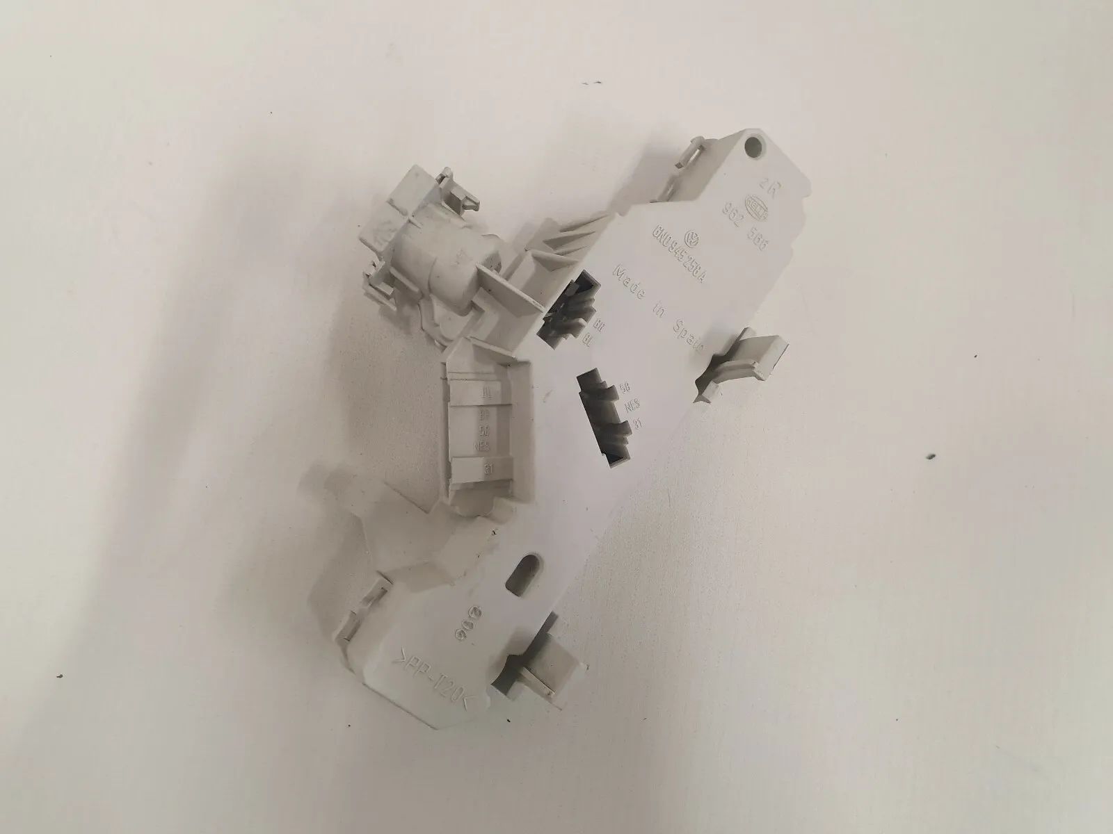 Original VW Polo 6N Suporte de Farol Direito 6N0945258 A Lado do Passageiro K24 - auto-veritas.com/pt/