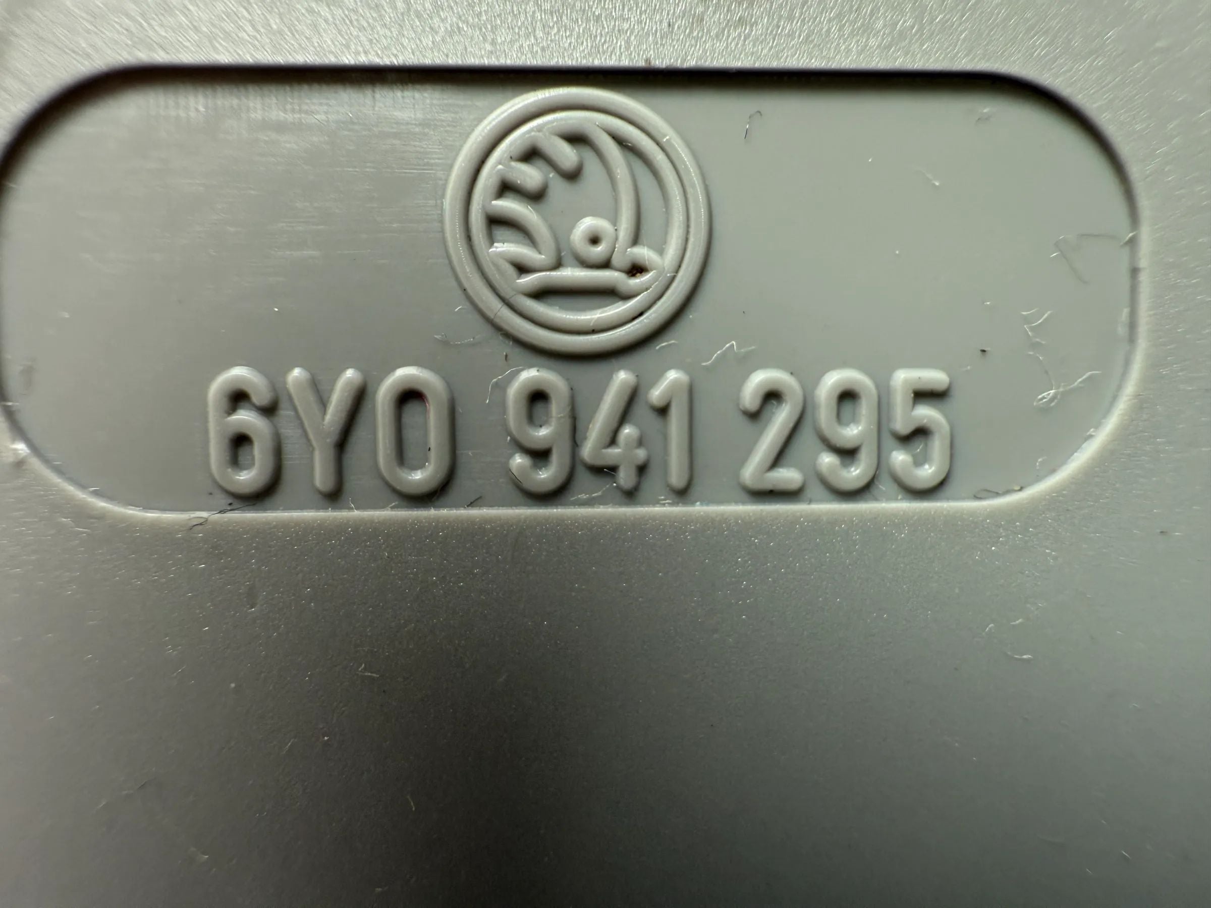 Original AUDI A6 SKODA FABIA headlight range adjustment LWR Valeo 6Y0 941 295 