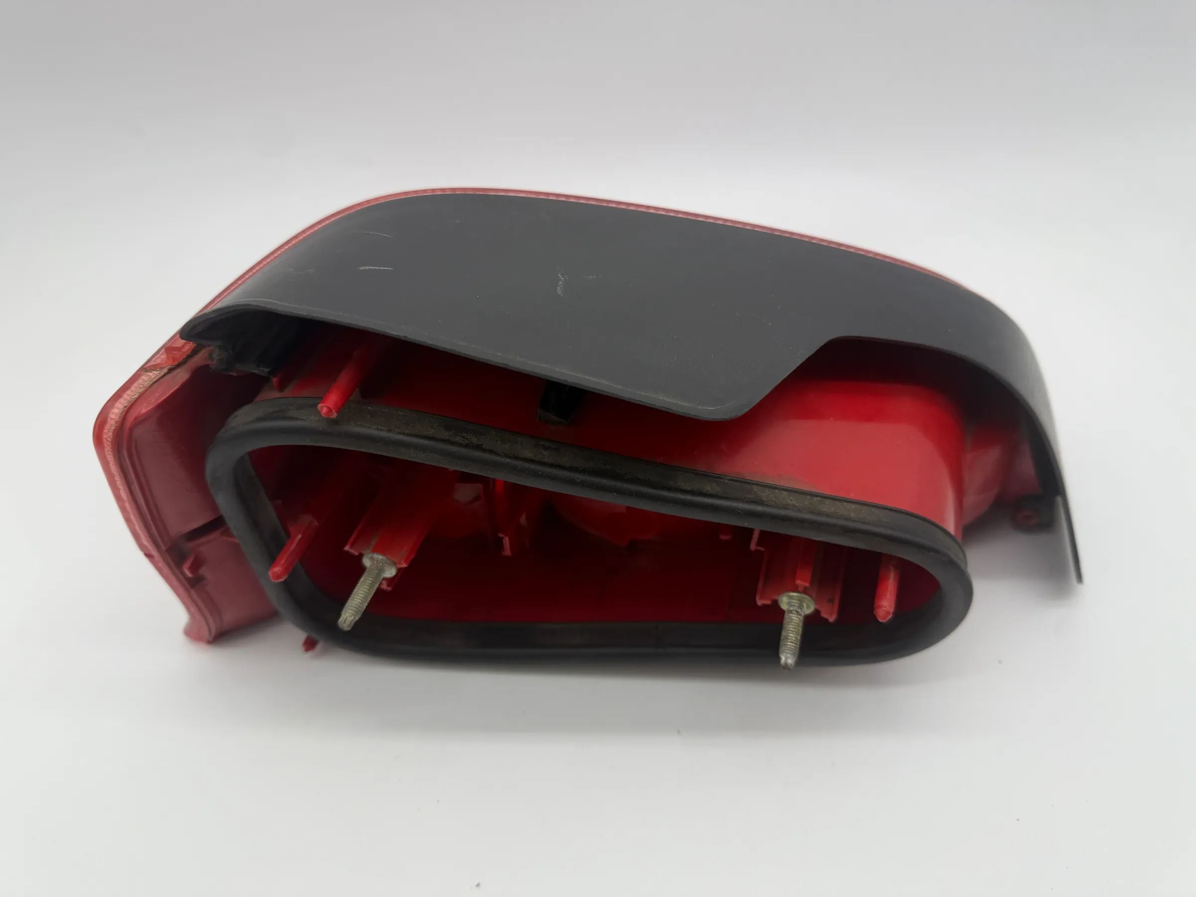 Original Peugeot 106 (1A/1C) Rück- & Bremsleuchte Rechts 2274D