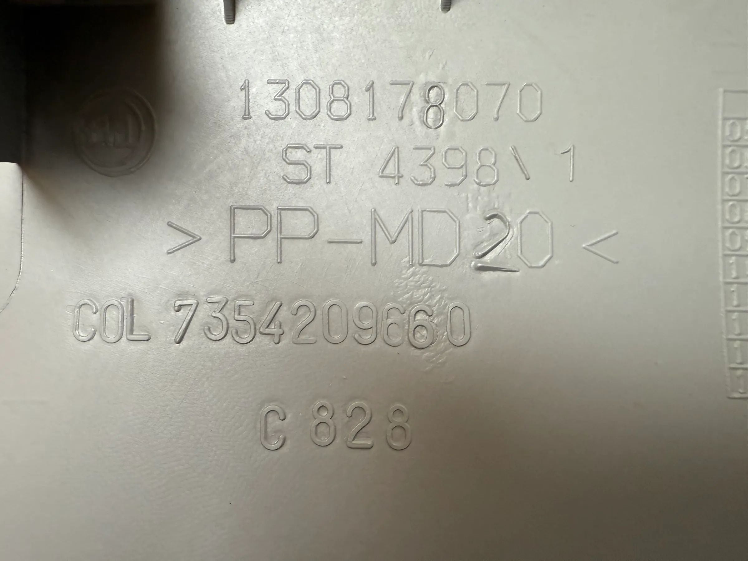 Oryginalna osłona deski rozdzielczej Fiat Ducato C.-Jumper P.-Boxer 7354209660