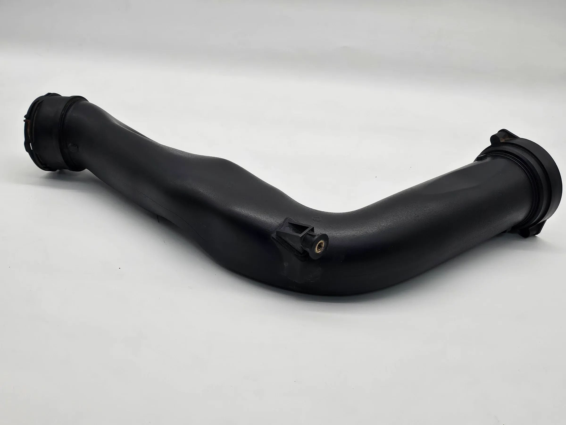Original Mercedes W203 C200 Kompressor Ansaugrohr Ansaugschlauch A1111411404