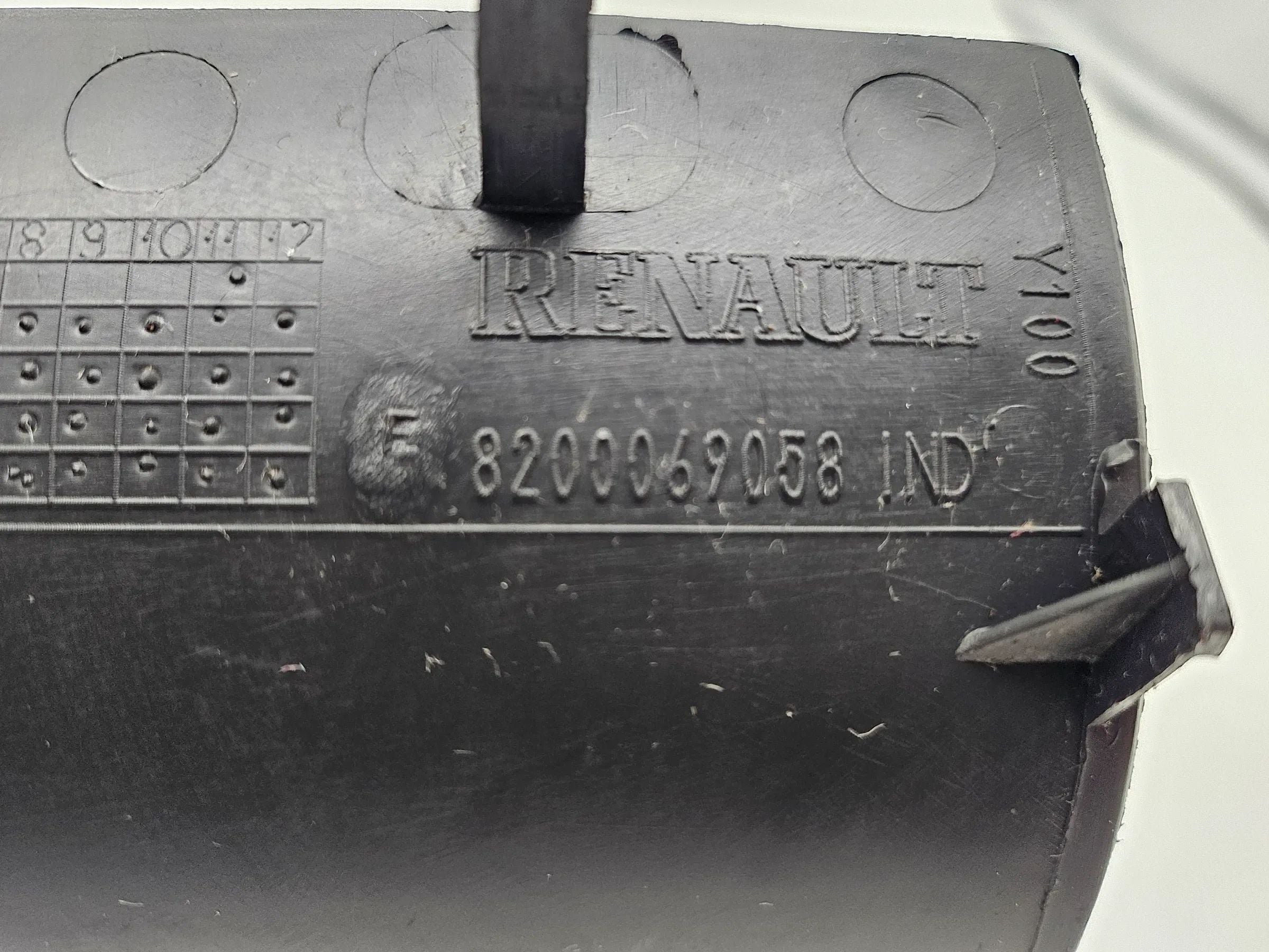 Renault Clio 2 II Verkleidung Armaturenbrett  Innenausstattung  8200069058