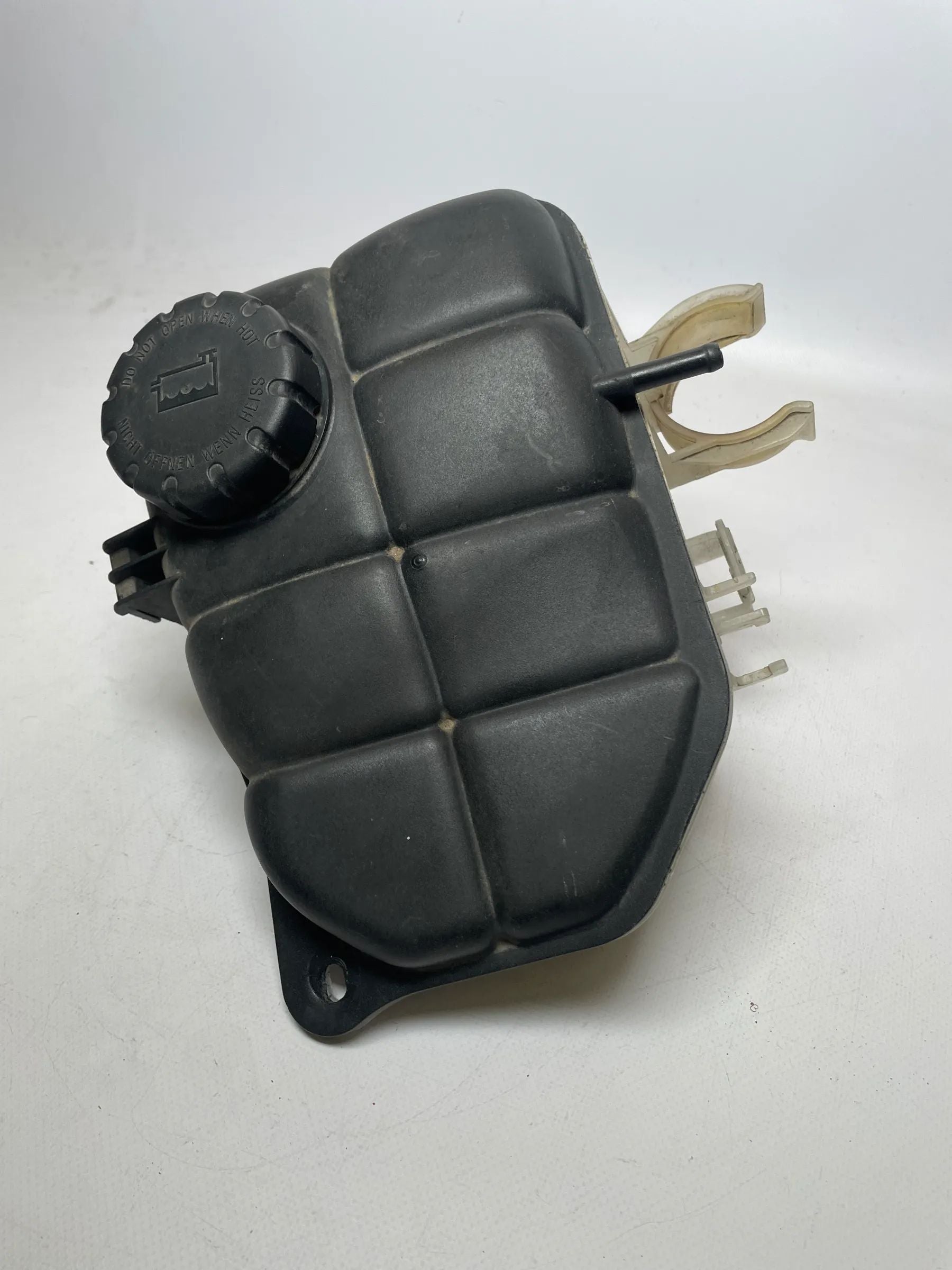 Original Mercedes-Benz C-Klasse (W203) Kühlmittelbehälter 2035000049