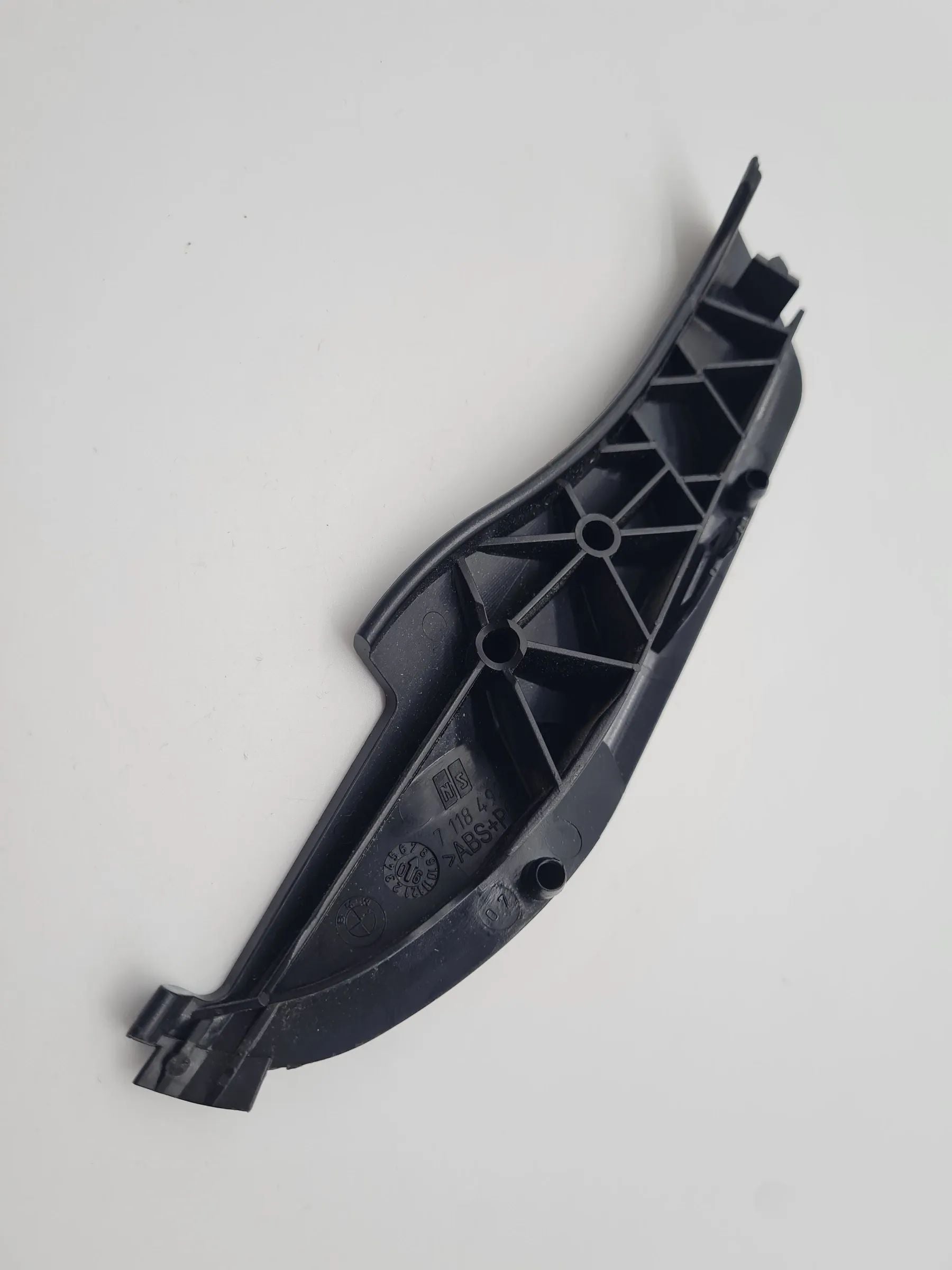 Original BMW 1er/3er (E87/E90/E91) Blende Gurtbeschlag Rechts 7118492