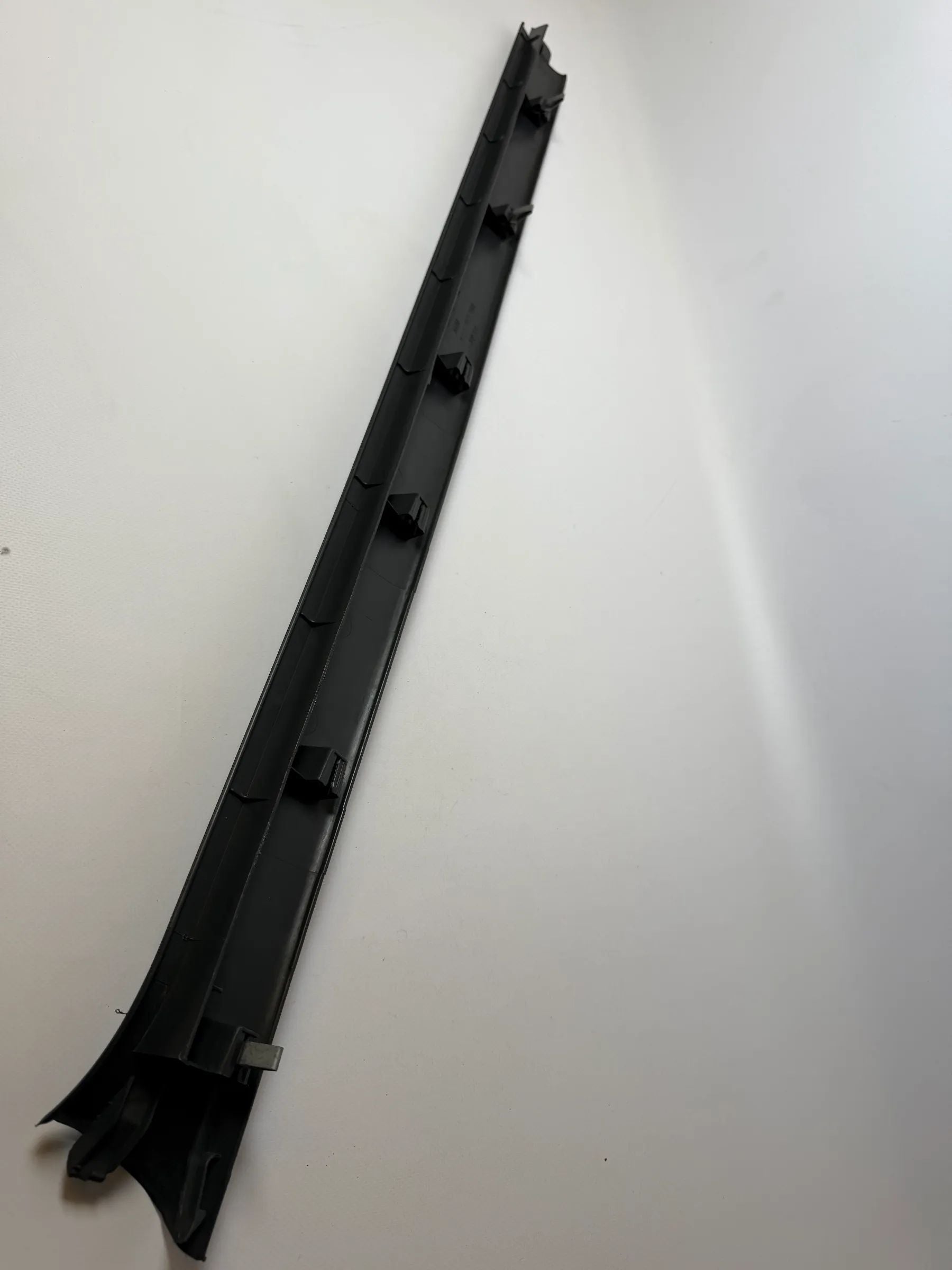 Oryginalna listwa progowa Audi A3 S3 8L 2-drzwiowa prawa 8L3853906