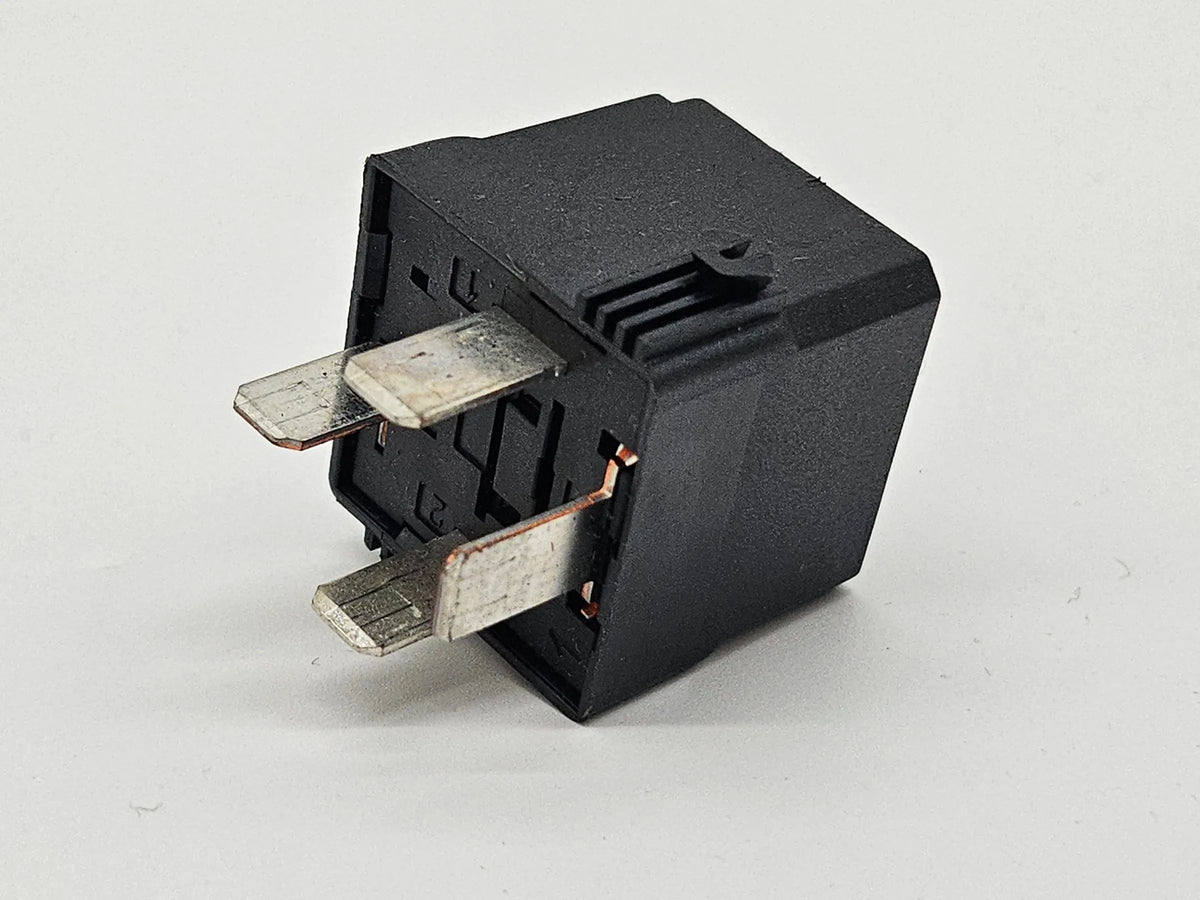 Mercedes-Benz S Klasse W221 HELLA รีเลย์มัลติฟังก์ชัน 4RA00779100 A0025421319 อะไหล่แท้