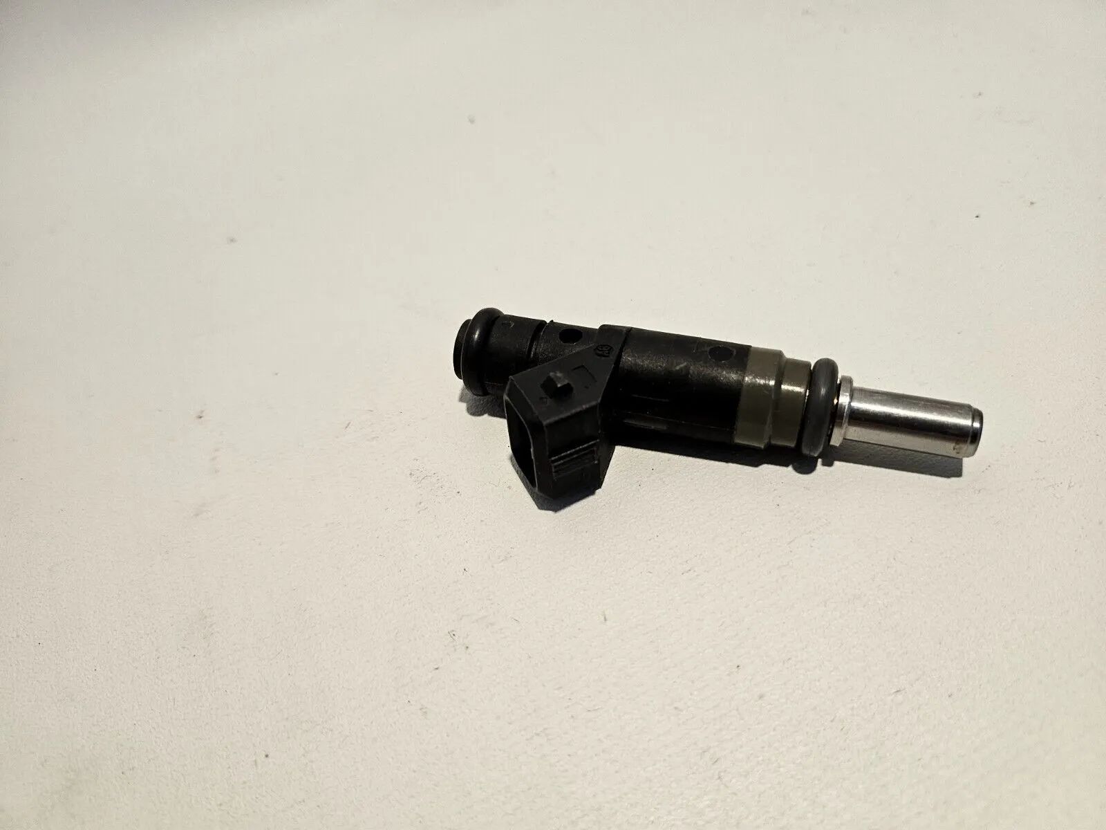 BMW 1 3 X3 Z4 E46 E87 E83 E83N LCI E85 E90 E91 Iniettore Benzina 7506158
