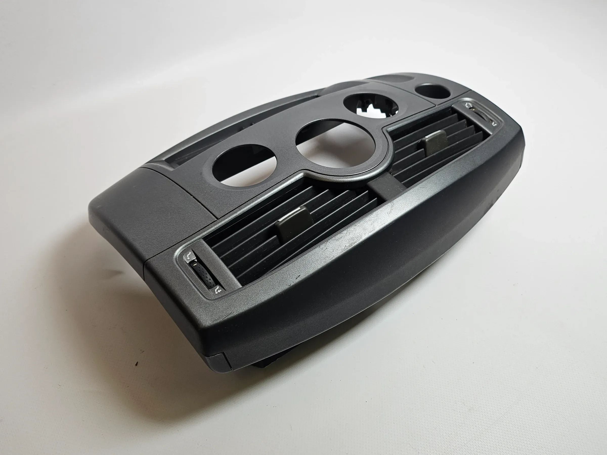 Oryginalna konsola środkowa do RENAULT SCENIC II (JM) 847681 8200140713