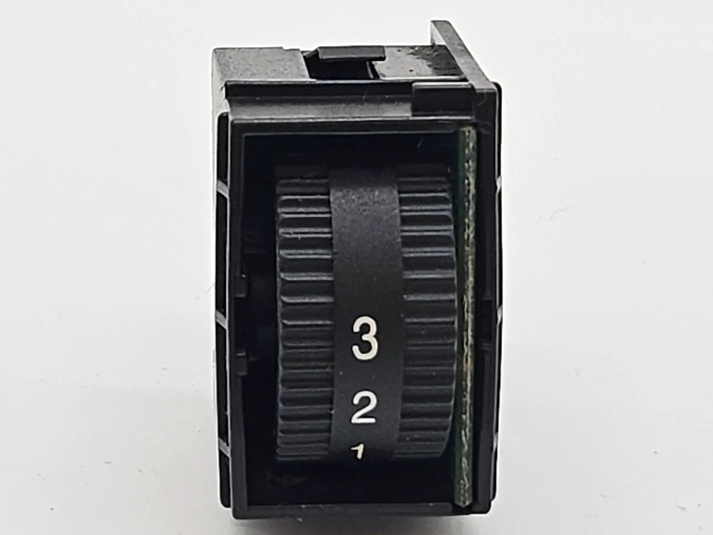 Original Fiat Seicento 187 Schalter Regler Leuchtweitenregulierung LWR 735245799