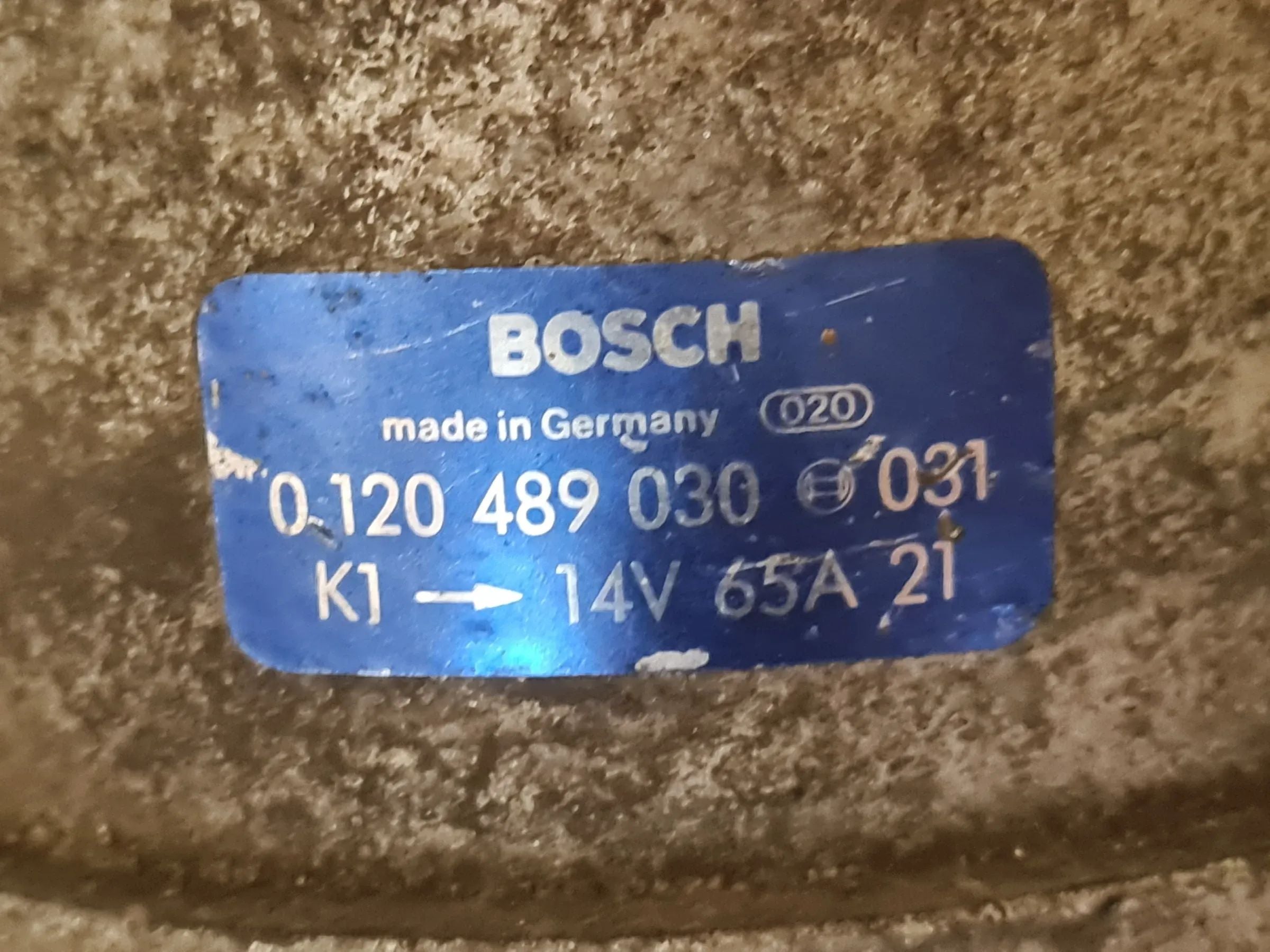 Original BMW 3/5 E21/E28/E30 Bosch Lichtmaschine 0120489030