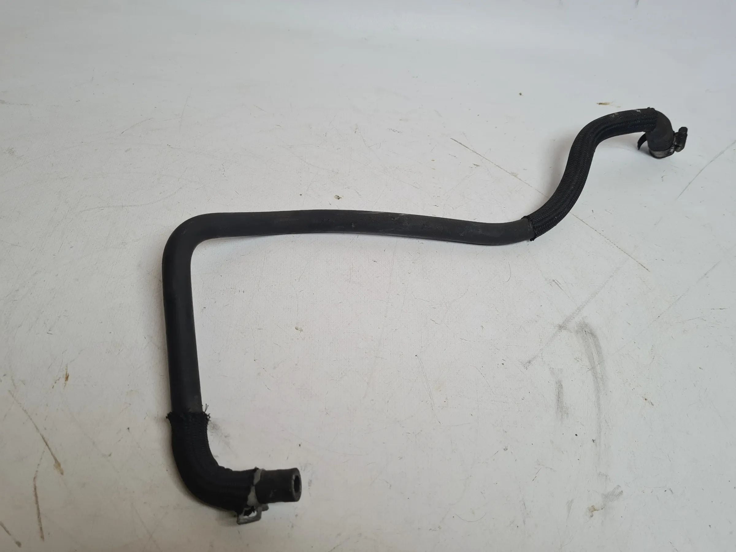Original Mercedes C-Klasse CL203 ホース M111.951 A1111410983