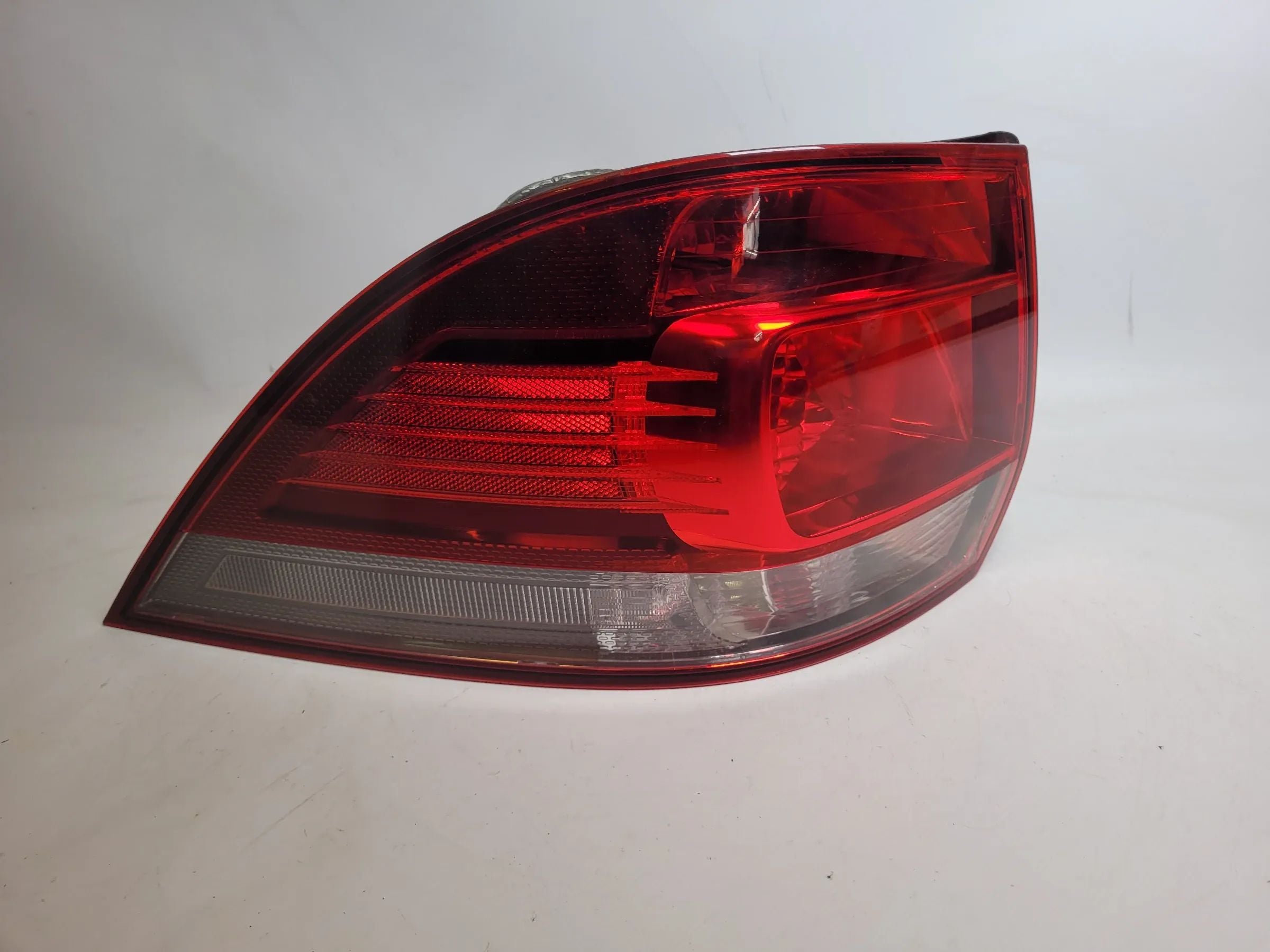 VW Golf VI Variant AJ5 Rückleuchte Links 1K9945095F Original