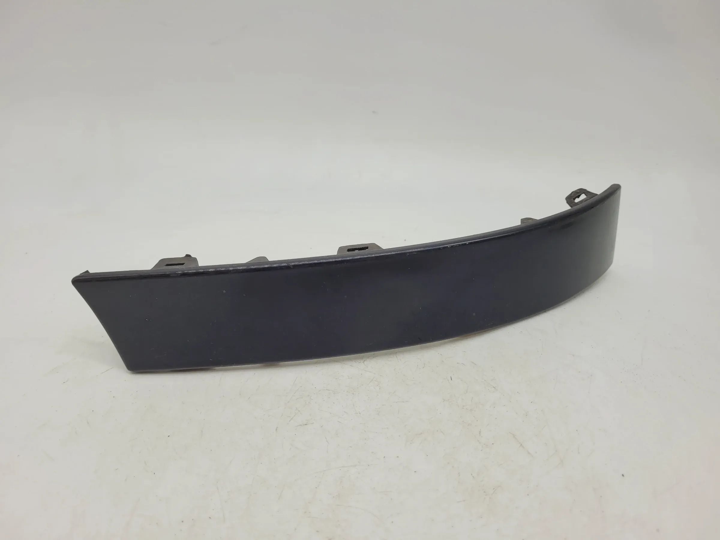 Original Audi A4 B5 Blende Rahmen Rücklicht 8D0945101
