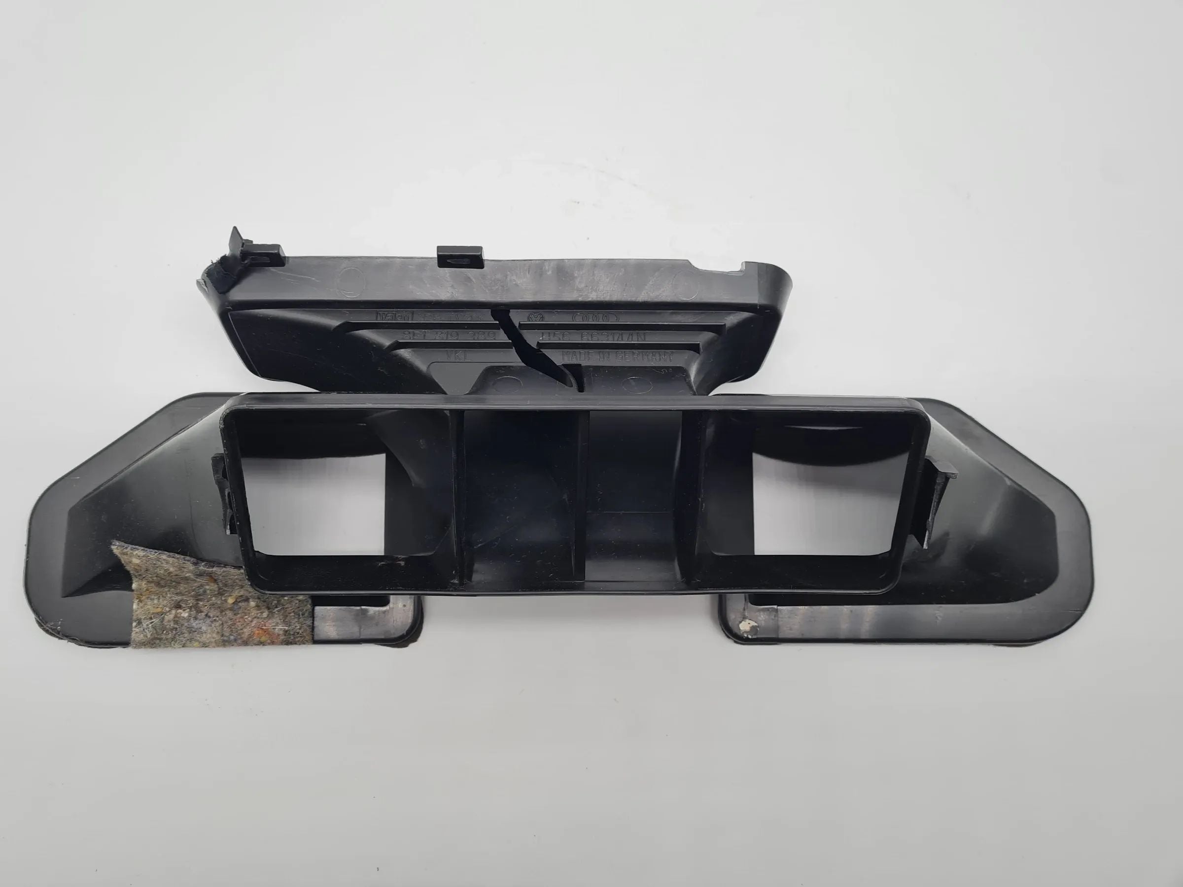 Original Audi A4 (8EC) Luftkanal / Luftsaugkanal 8E1819389